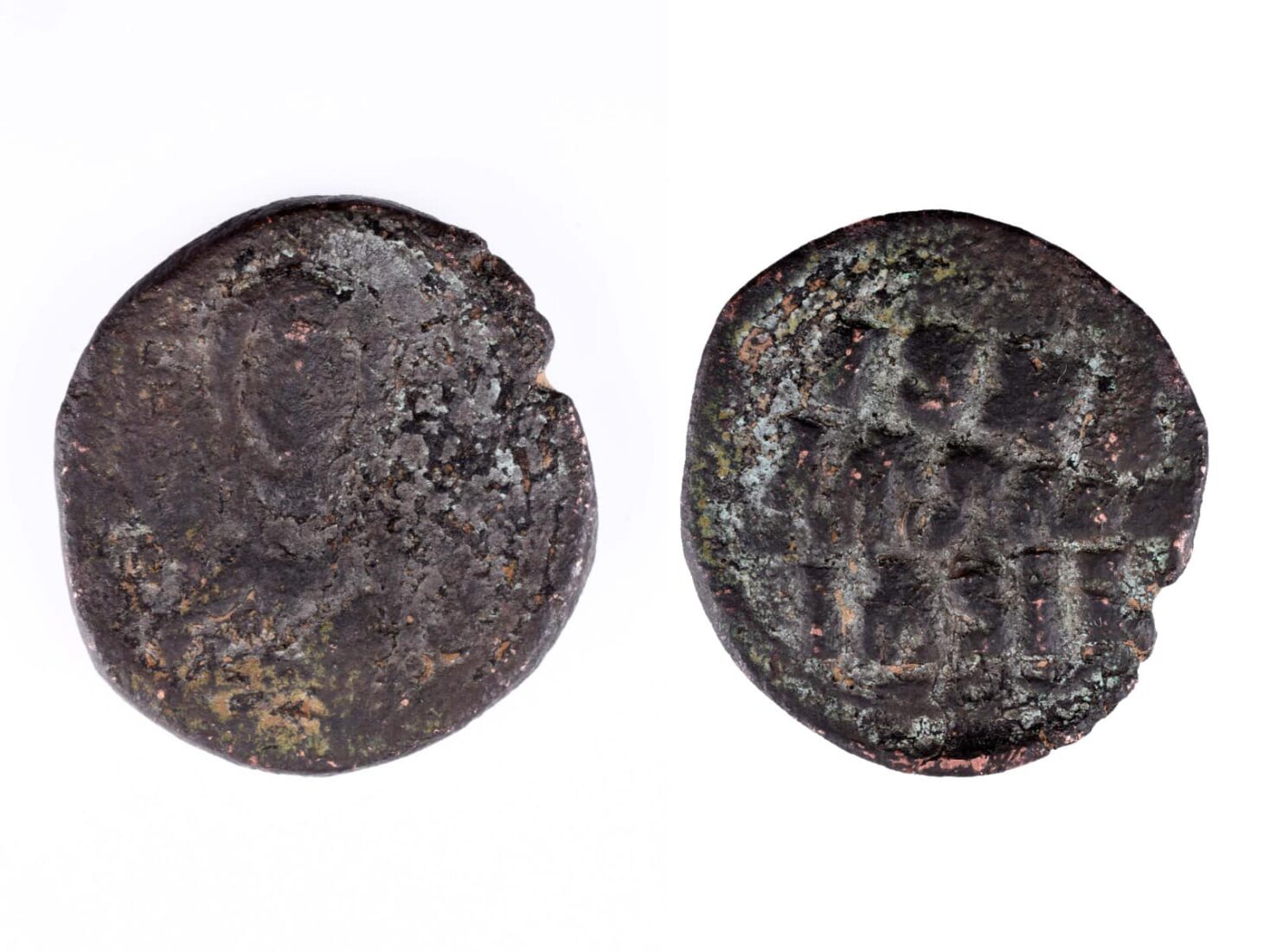 The ancient coin found and donated to the museum by Ali Osman Islak, Canakkale, Türkiye, Jan. 15, 2025. (AA Photo)