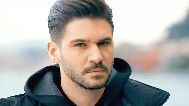 Turkish actor Tolgahan Sayisman. (Photo via hurriyet.com.tr)