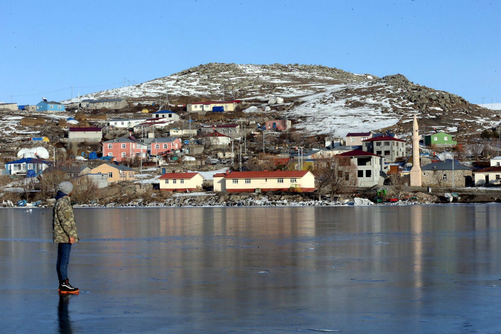 Freezing temperatures grip Ardahan, creating icy conditions, Türkiye, Dec. 26, 2024. (AA Photo)