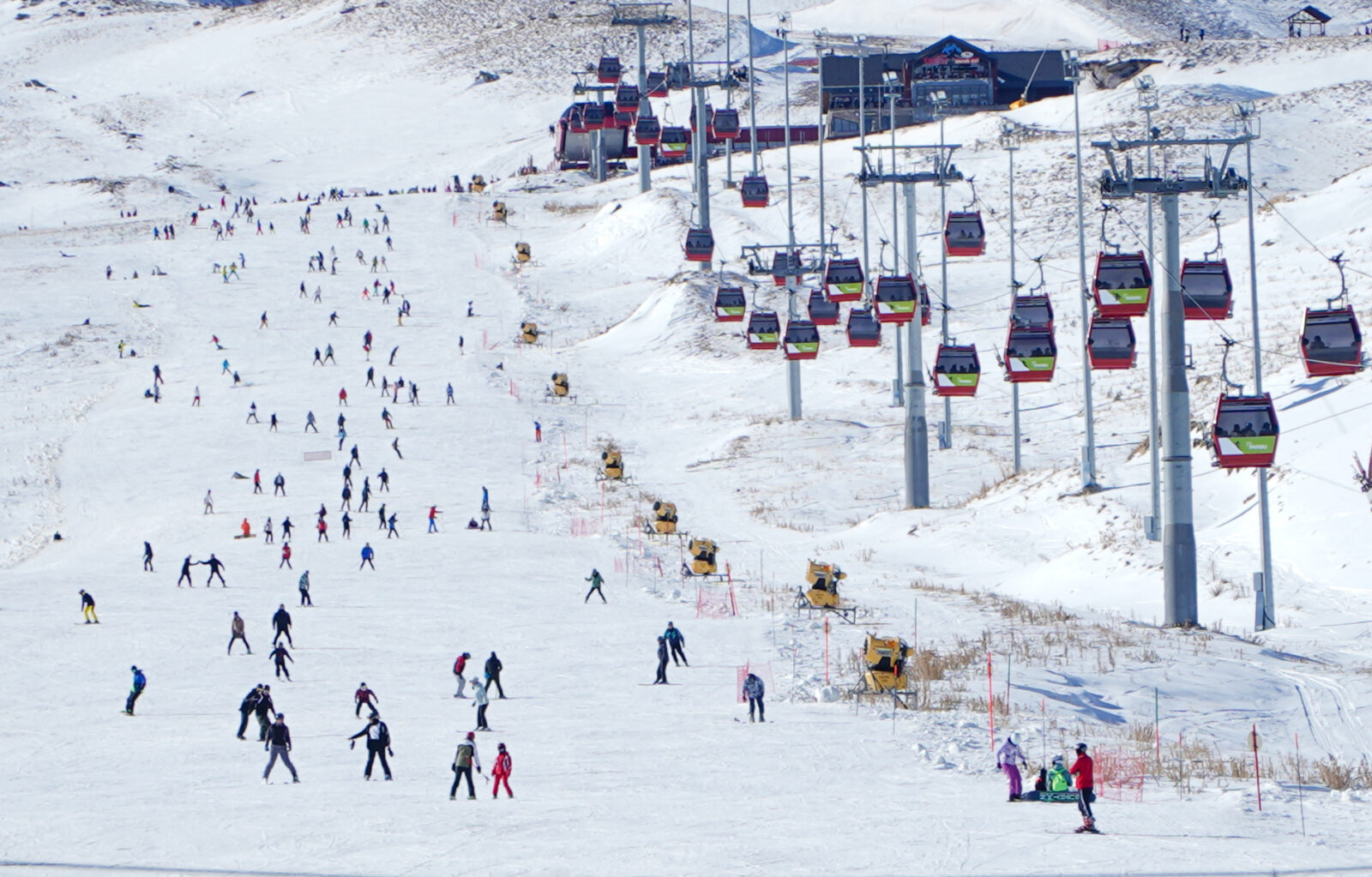 Over 110,000 visitors enjoy skiing at Erciyes Ski Center on the first day of 2025, Kayseri, Türkiye, Jan. 2, 2024. (AA Photo)