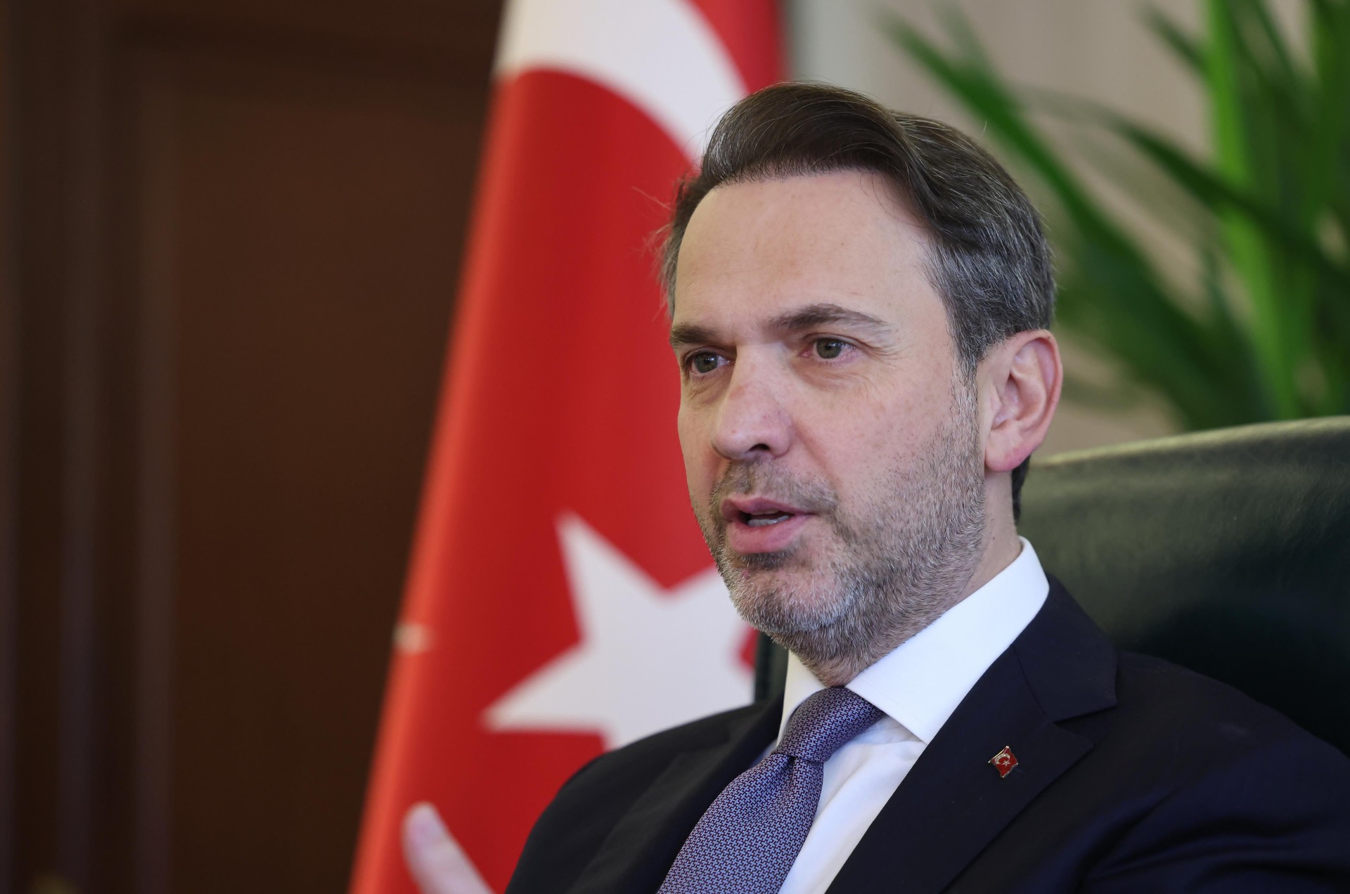 Turkish energy minister heads to US for furthering petroleum partnership
