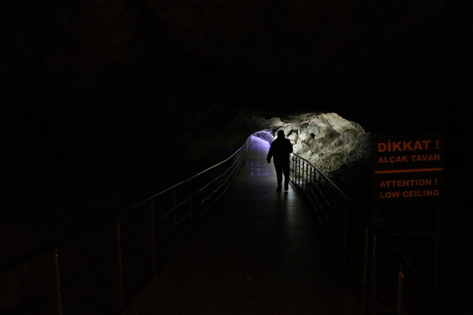 An interior view of Gokgol cave, which hosted 60,506 visitors last year, reaching the highest number of visitors since 2001, as it attracts attention with its galleries, stalactites, stalagmites, stalagmites, columns, and travertines in Zonguldak, Türkiye, January 3, 2025. (AA Photo)