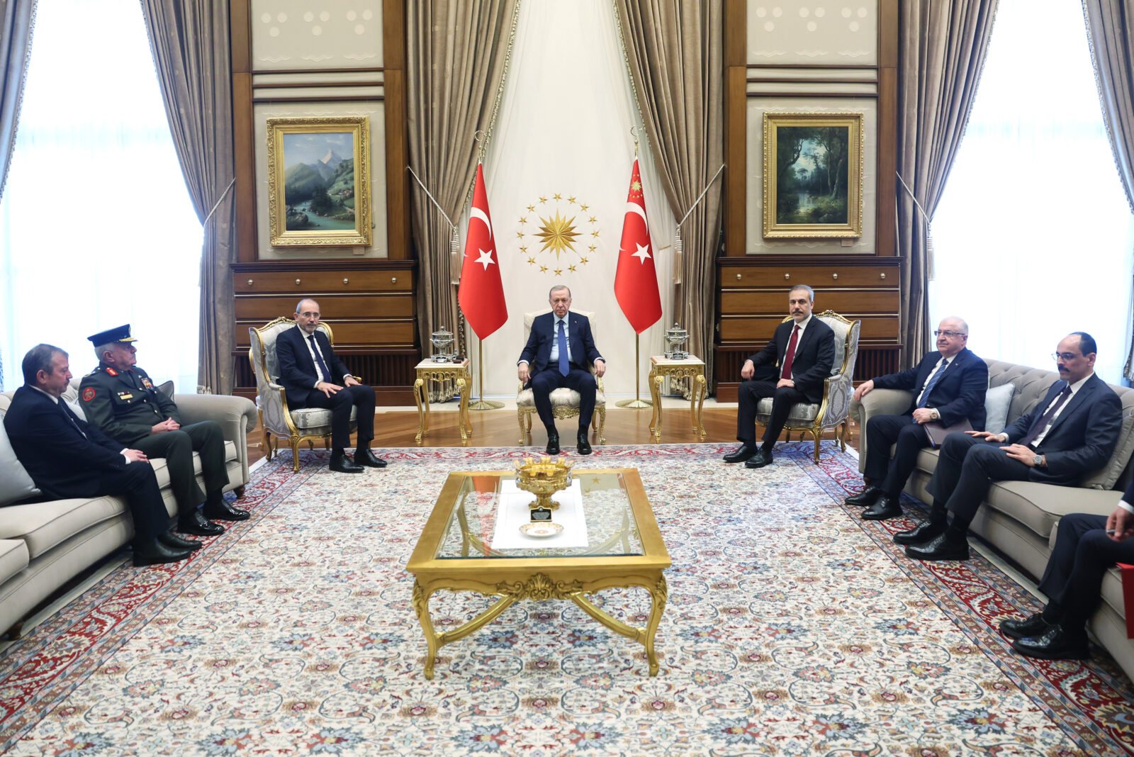 President Recep Tayyip Erdogan (C) receives Jordanian Foreign Minister Ayman Safadi (3rd L) at the Presidential Complex in Ankara, Turkiye on Jan. 6, 2025. (AA Photo)
