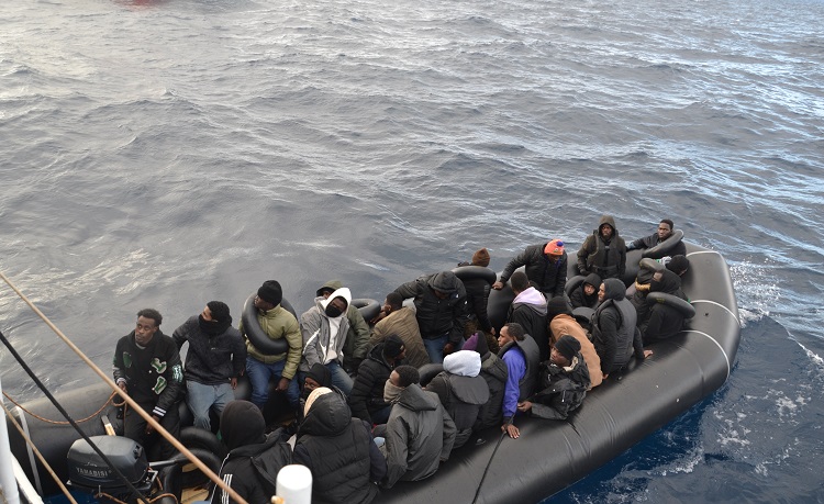 21 irregular migrants detained in Edirne; 27 rescued, 58 arrested in Izmir
