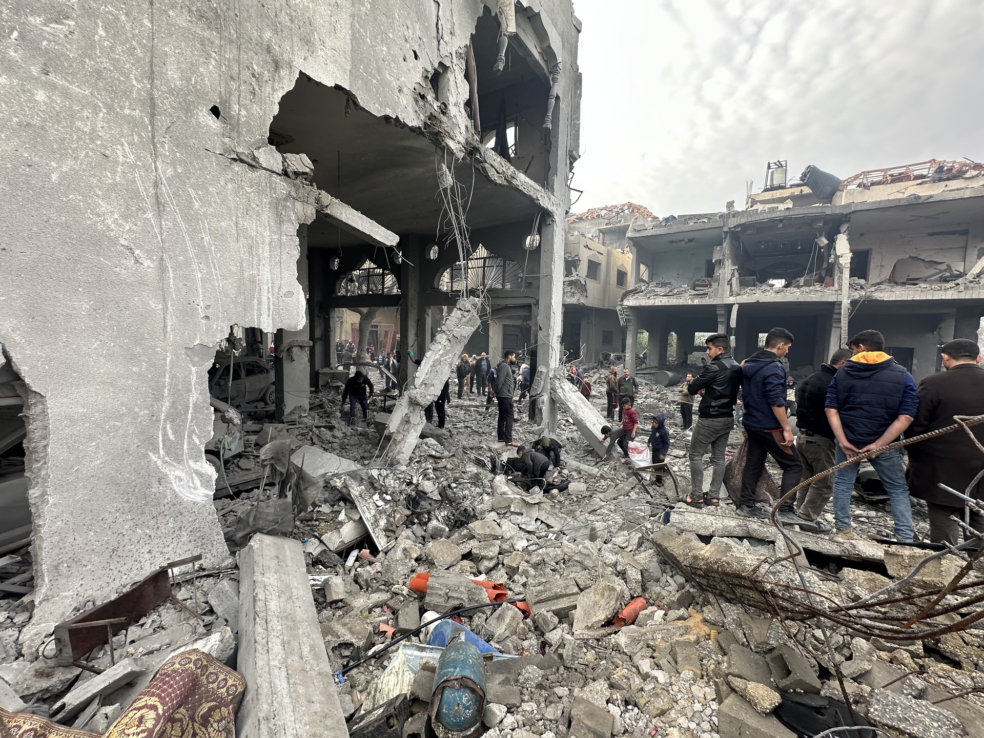Hamas spokesman Abdel-Latif al-Qanoua killed in Israeli airstrike