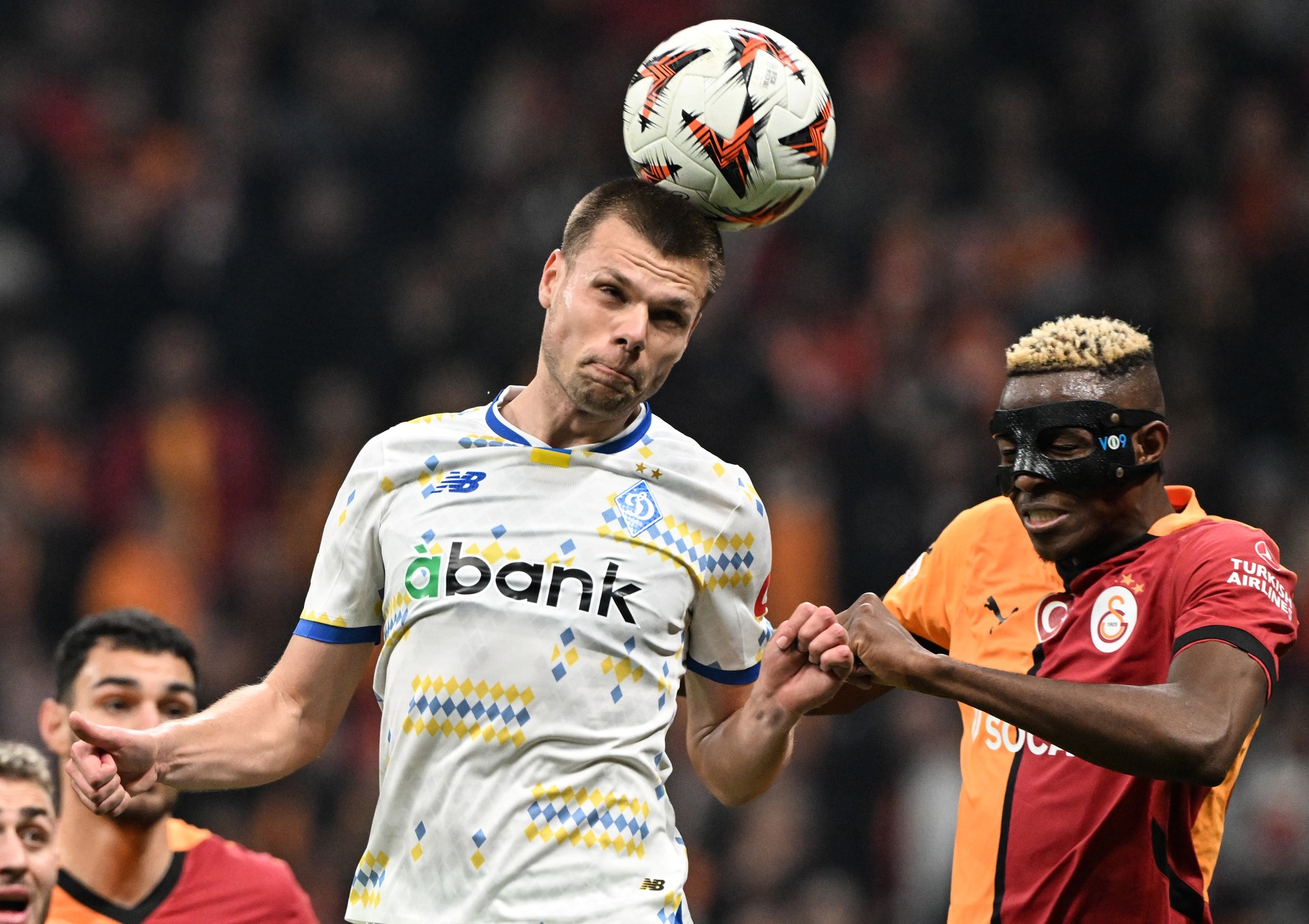 Galatasaray draw 3-3 with Dynamo Kyiv in Europa League thriller