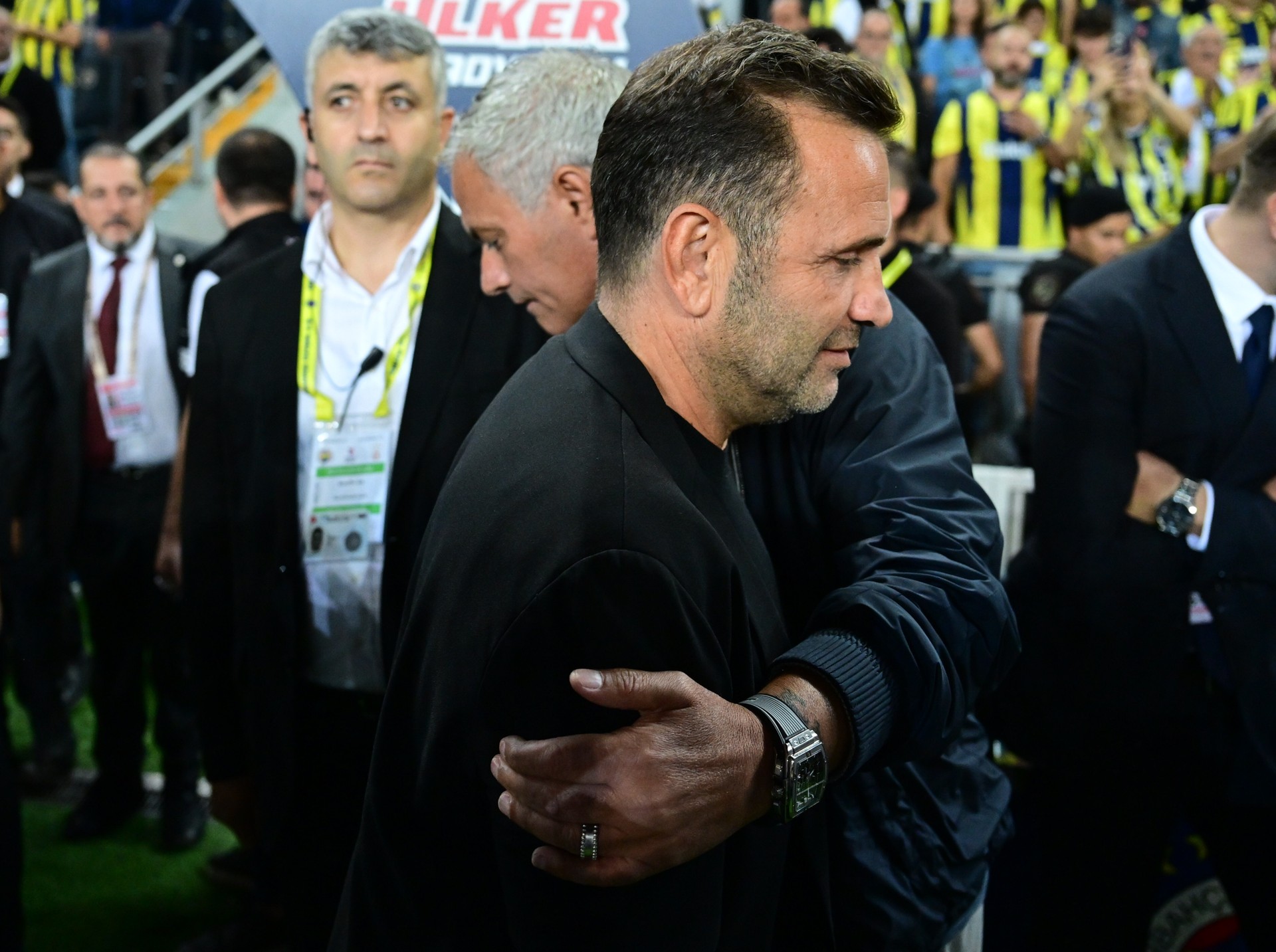 Fenerbahce’s Mourinho and Galatasaray’s Buruk hit with bans after Istanbul derby controversy