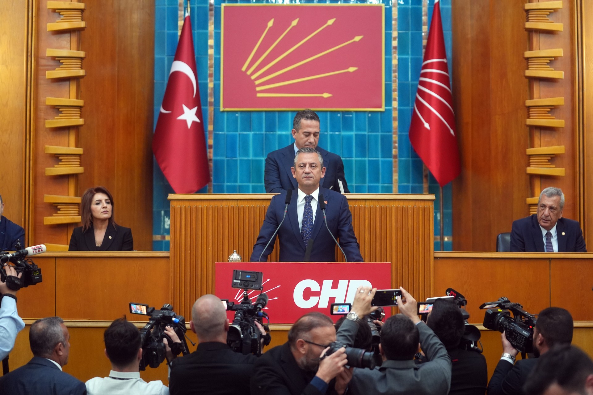 Main opposition CHP faces internal debate over primary election decision