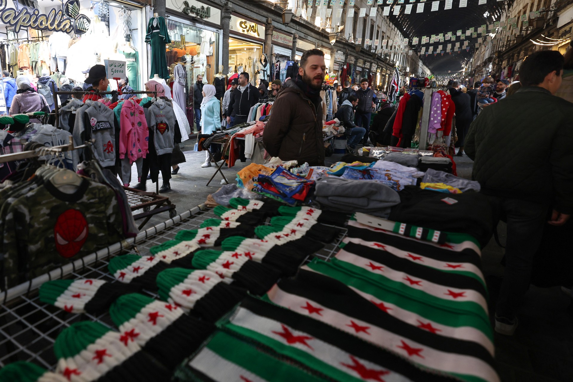 Türkiye pledges strong economic cooperation for Syria's reconstruction