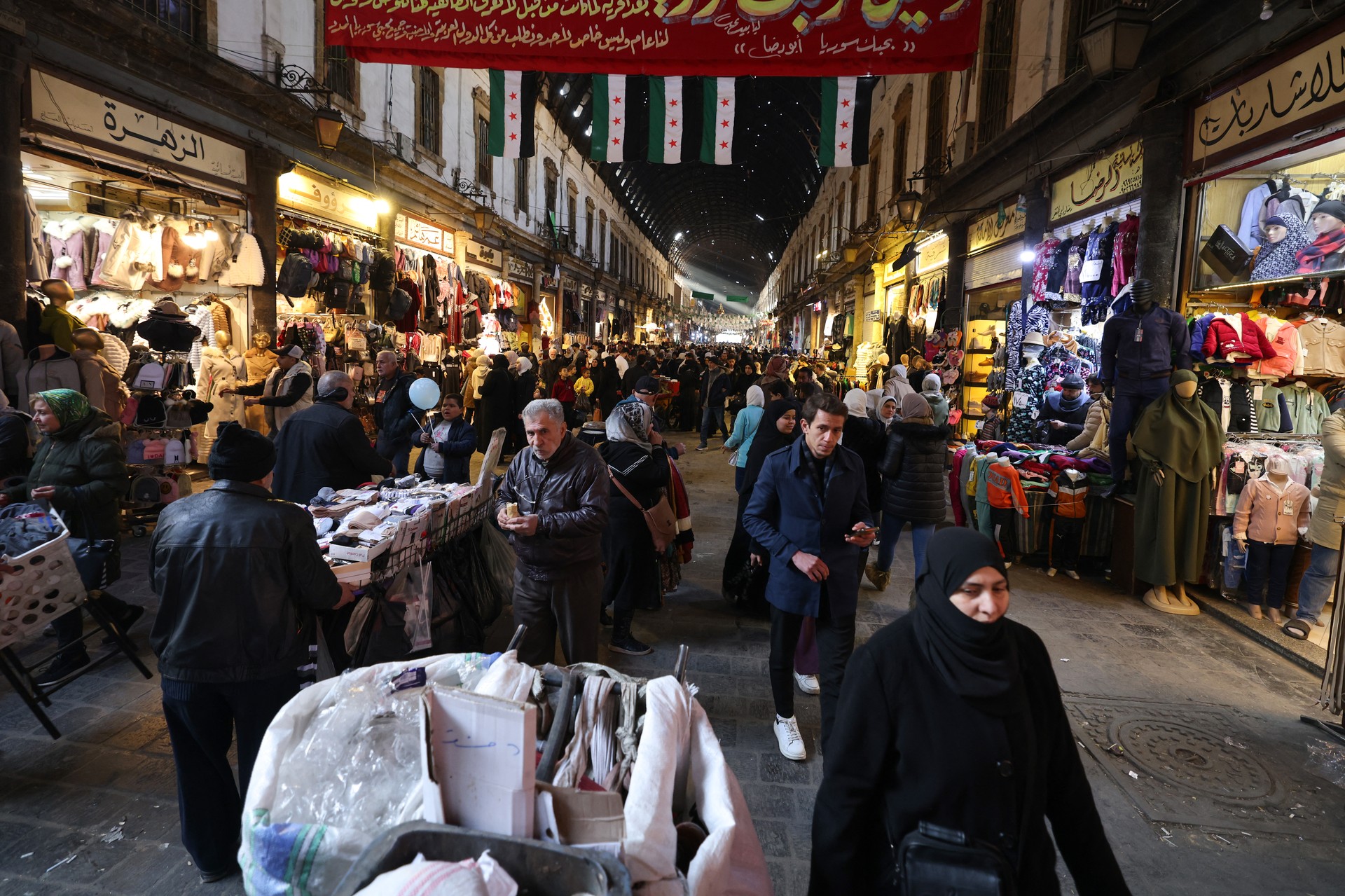 Syria bans goods from Iran, Russia and Israel