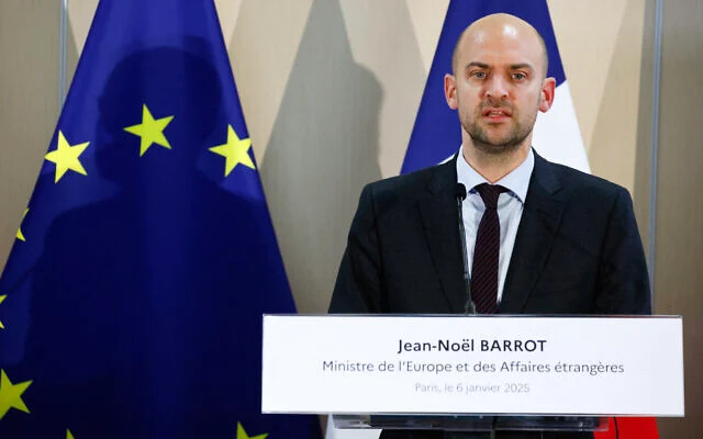 EU considers easing sanctions to facilitate humanitarian aid to Syria: French FM