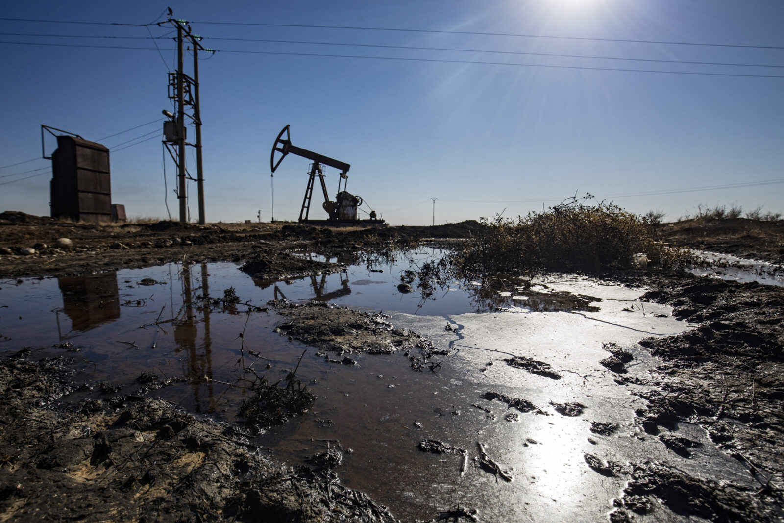 Syria seeks Azerbaijan's help to rebuild oil and gas sector after Assad's fall