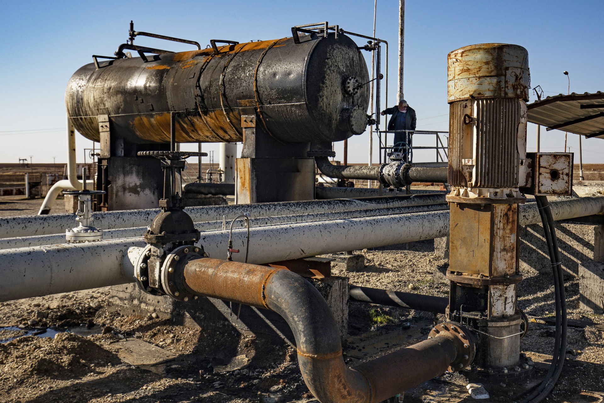 Syria seeks Azerbaijan's help to rebuild oil and gas sector after Assad's fall Image