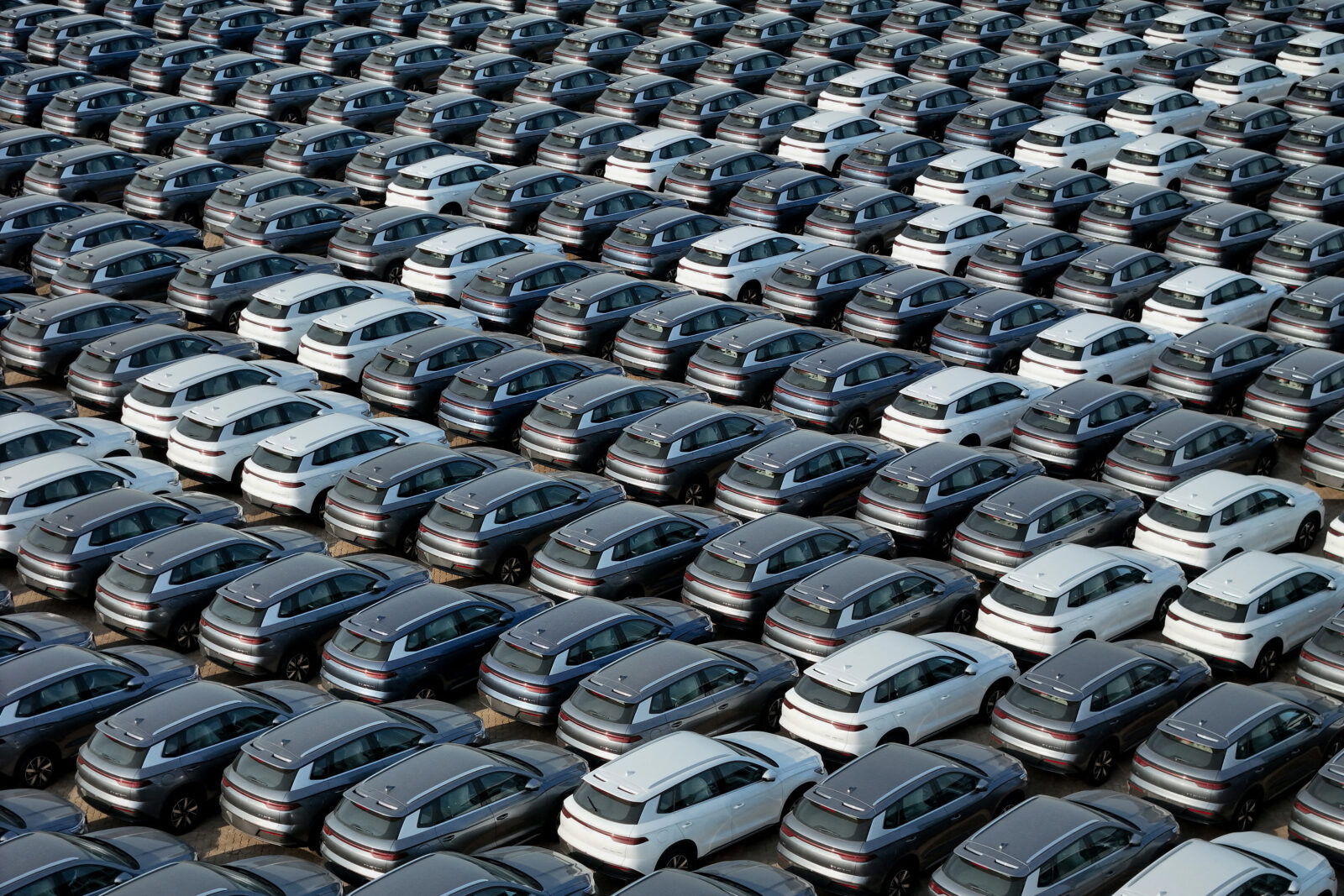 Chinese EV exports recover after EU tariffs, strengthening market dominance