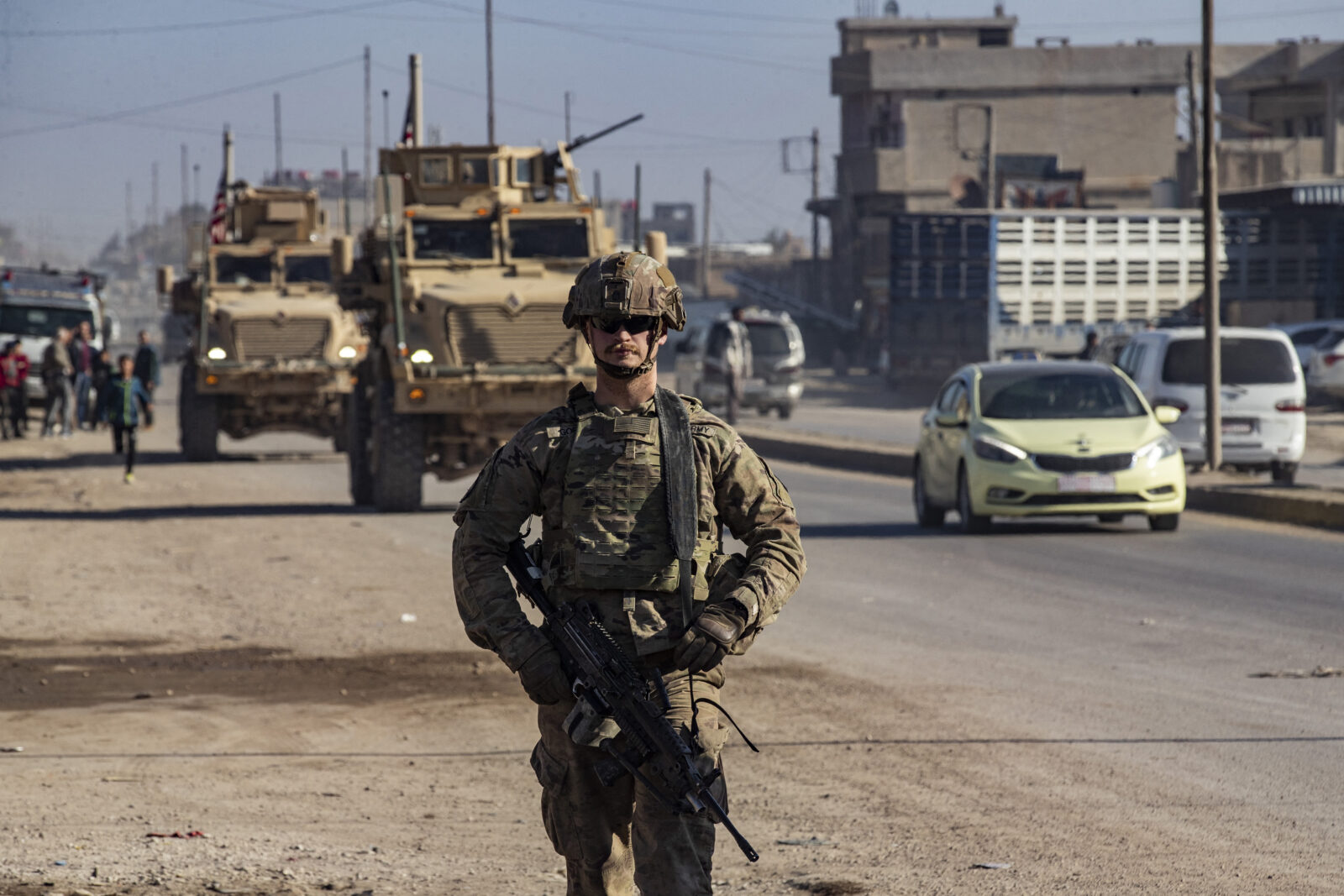 US begins withdrawing hundreds of troops, closing bases in Syria: Report