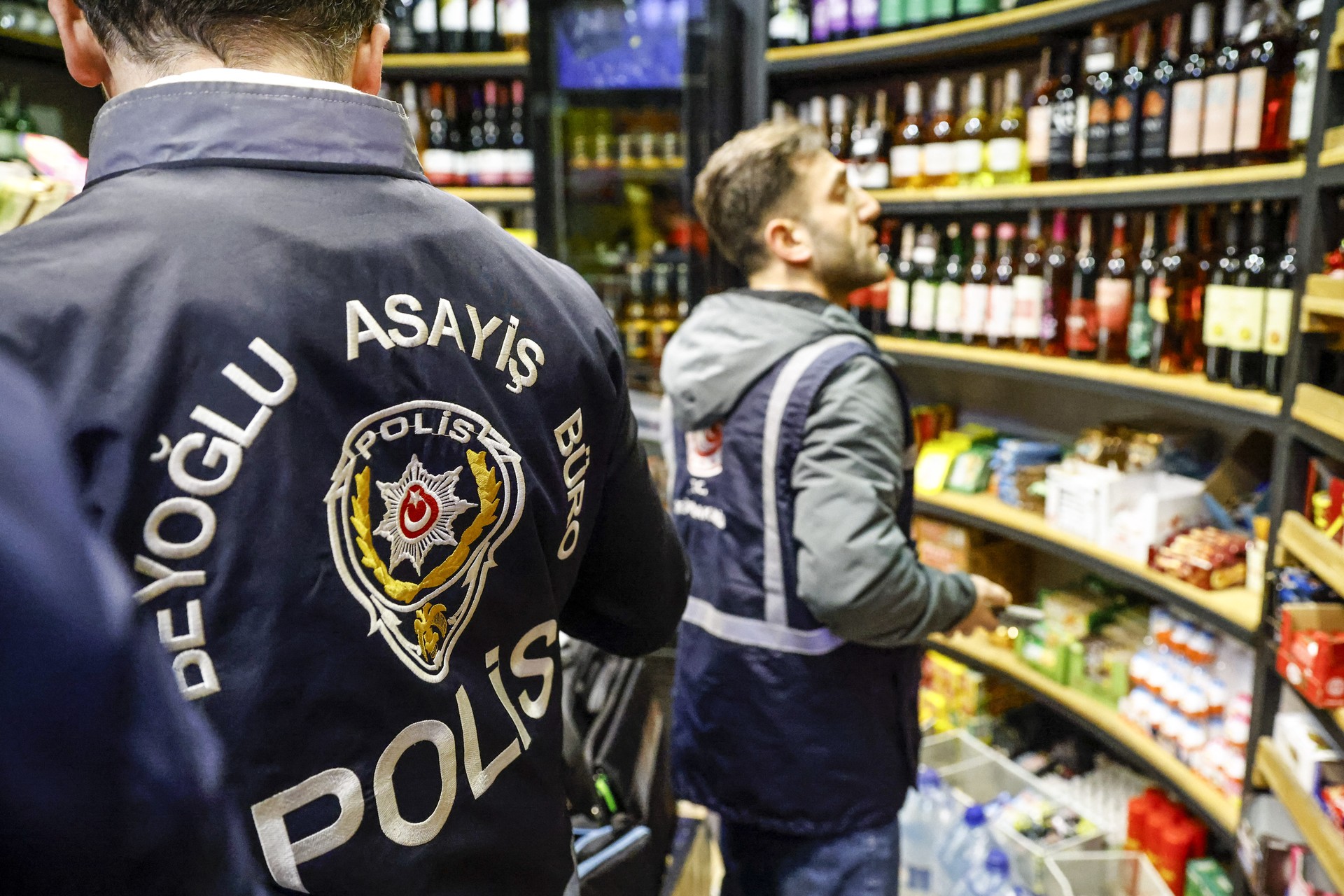 152 people die in Türkiye from bootleg alcohol in 2025, ministry reveals