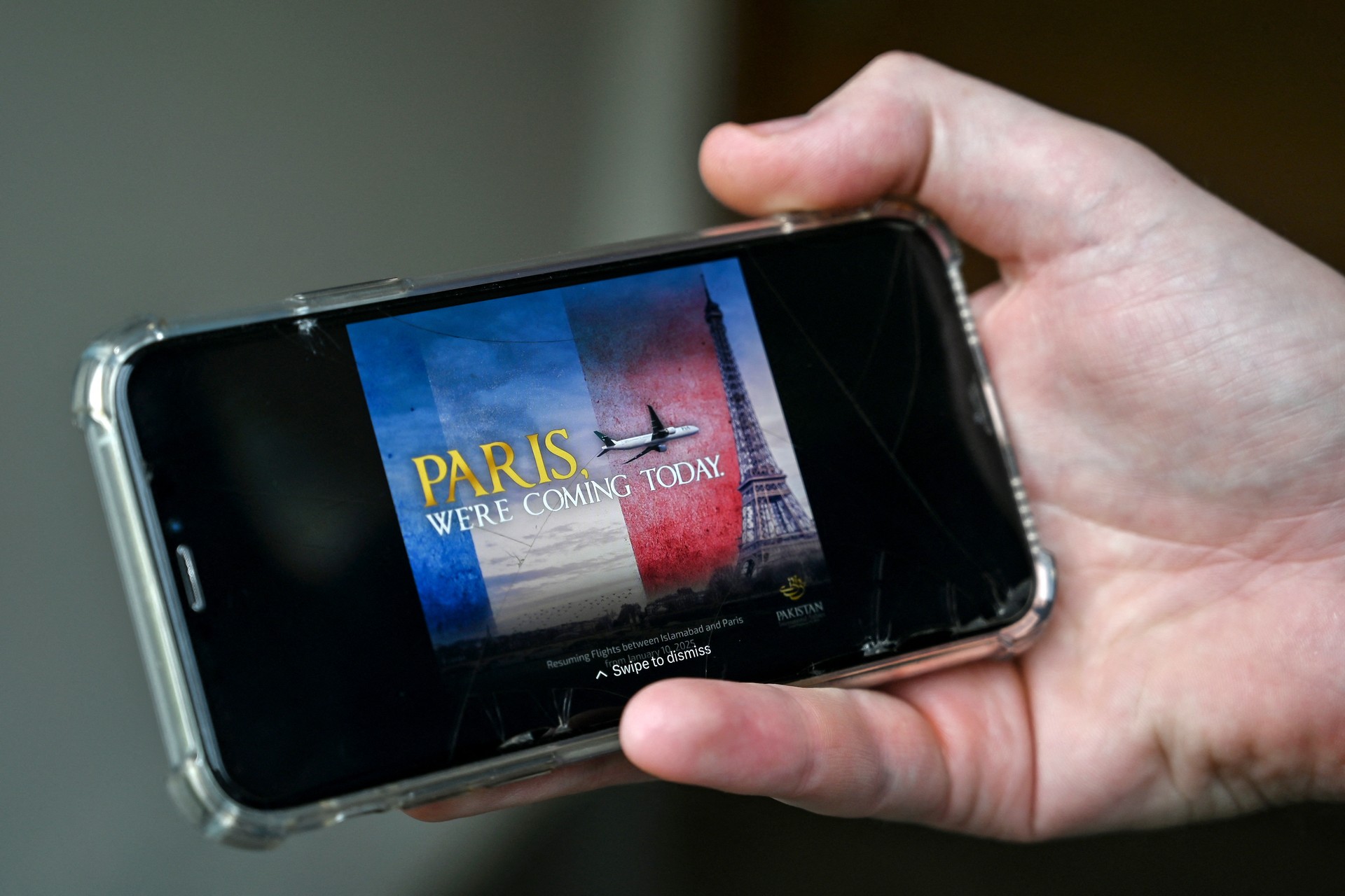 Pakistan International Airlines apologizes for 9/11 resembling Paris ad