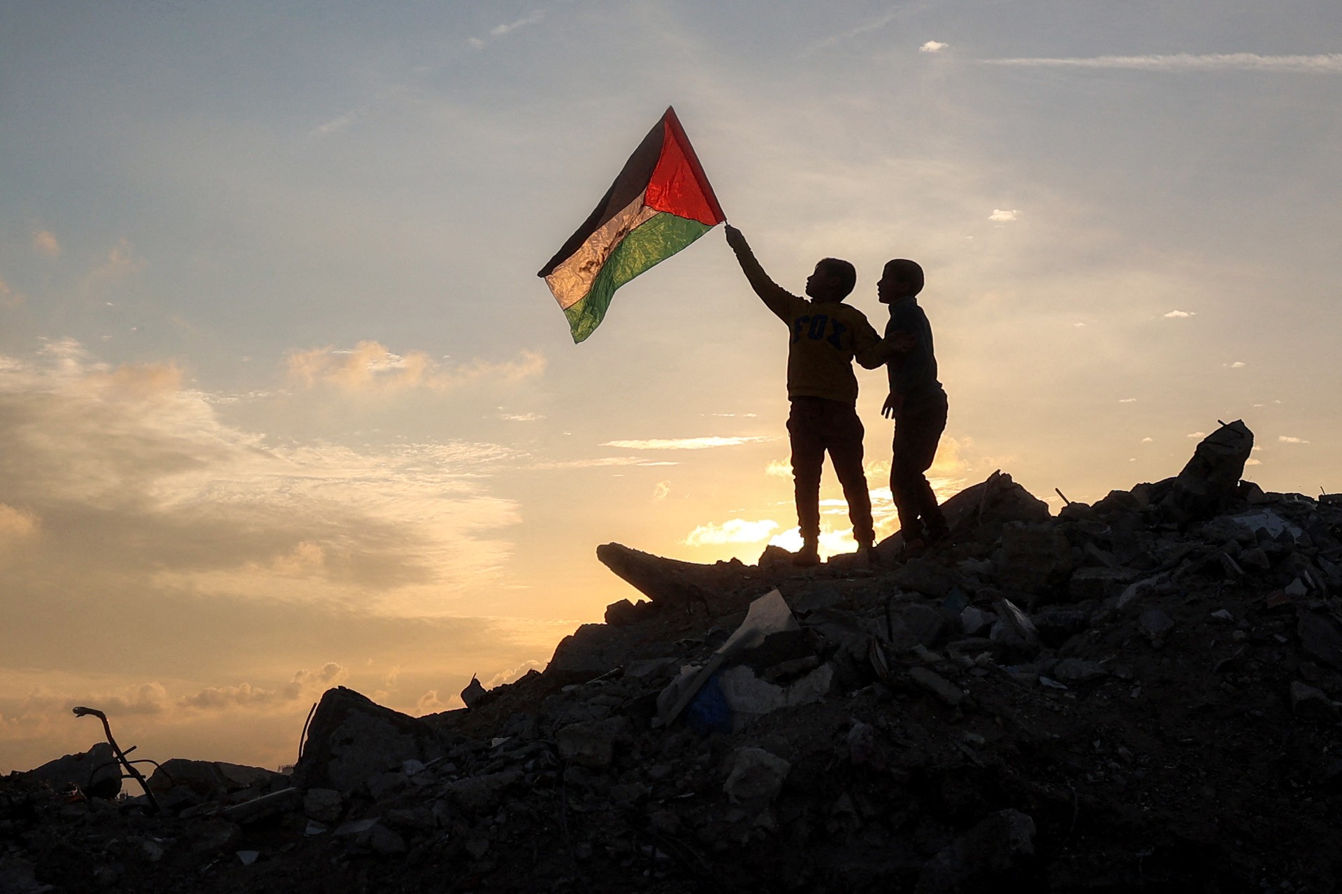 Israel approves release of 737 prisoners in first phase of Gaza cease-fire deal
