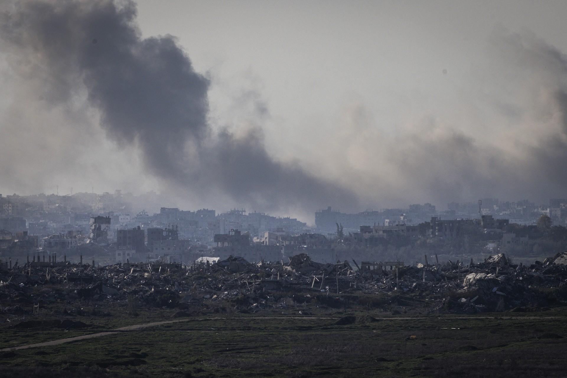 Ceasefire in Israel-Hamas war delayed as Netanyahu demands hostage list