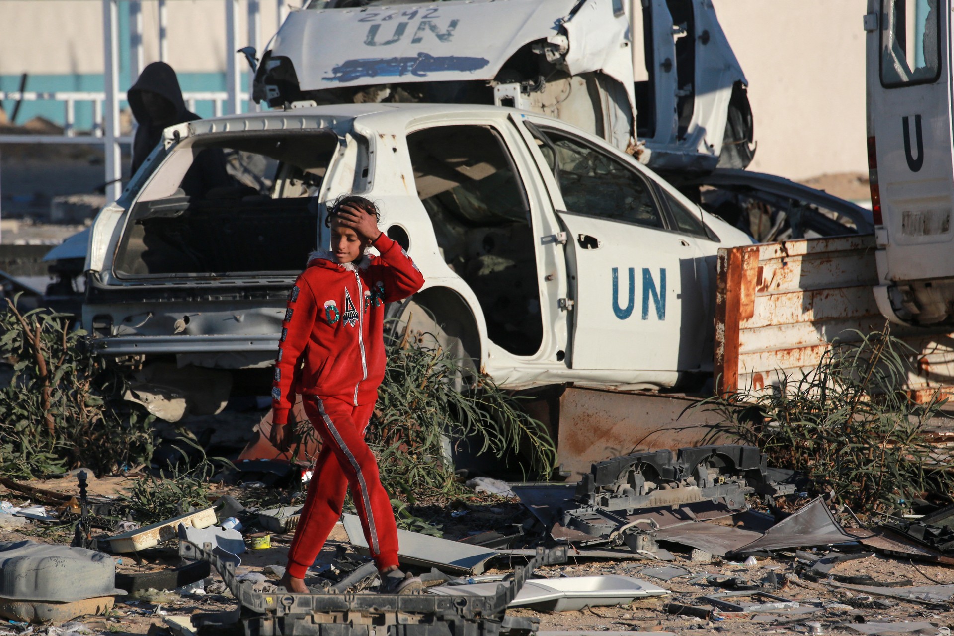 Displaced Palestinian killed by Israeli gunfire in Gaza ceasefire breach