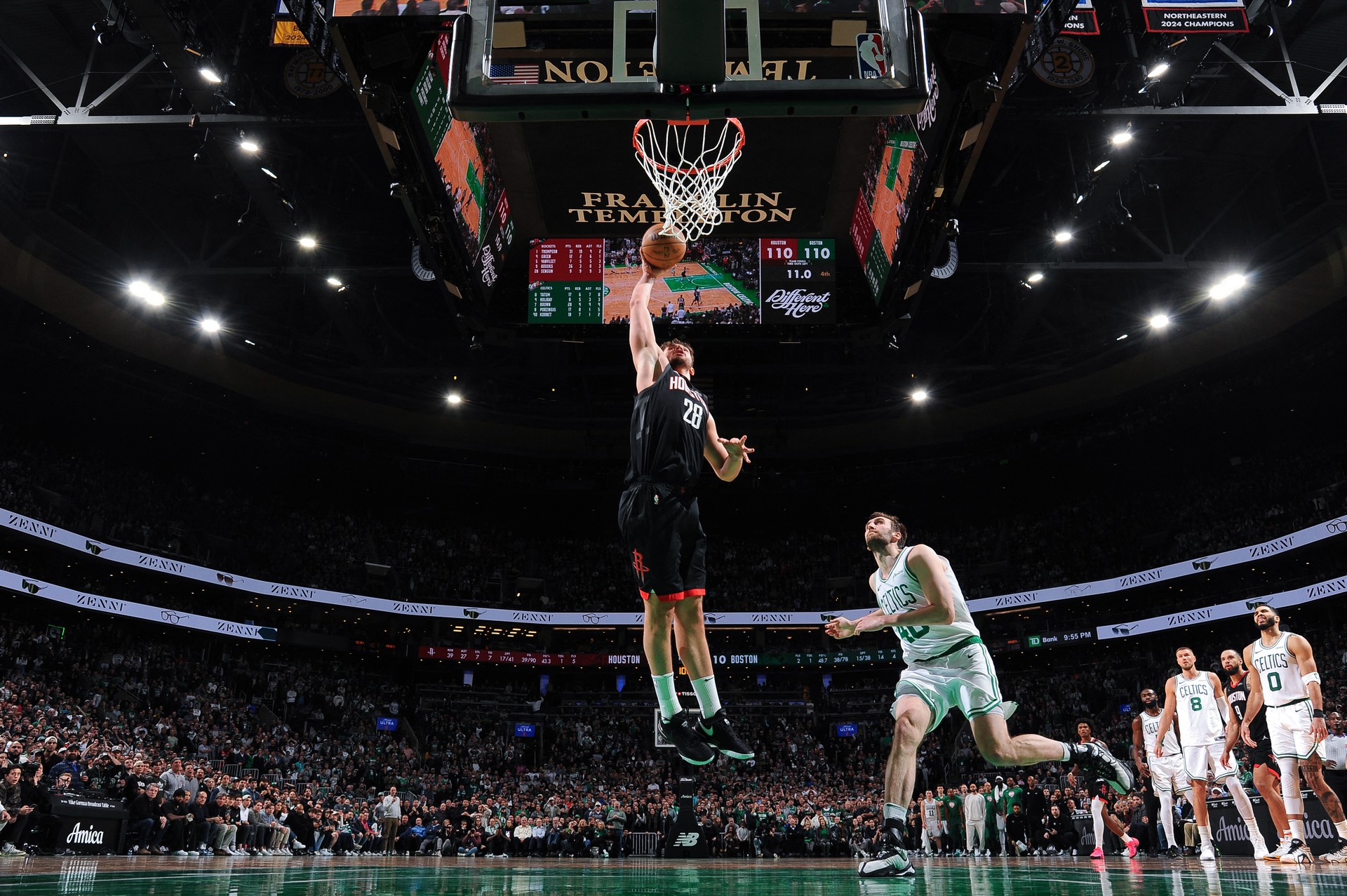 Sengun celebrates 4,000th point with double-double against Hawks