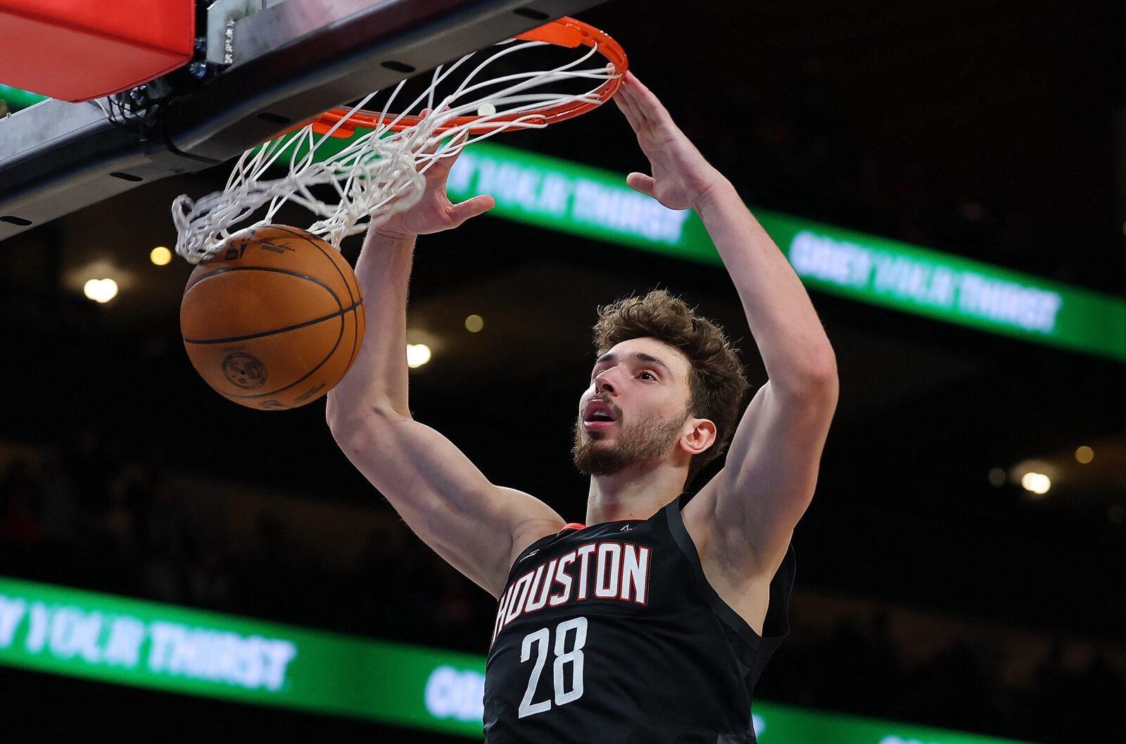 Sengun celebrates 4,000th point with double-double against Hawks