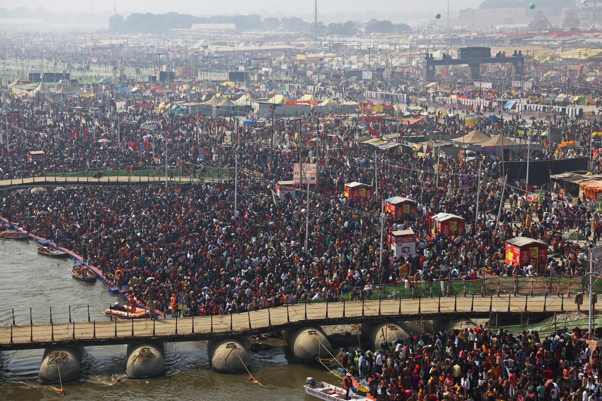 30 dead, 90 injured in stampede at Hindu festival Kumbh Mela