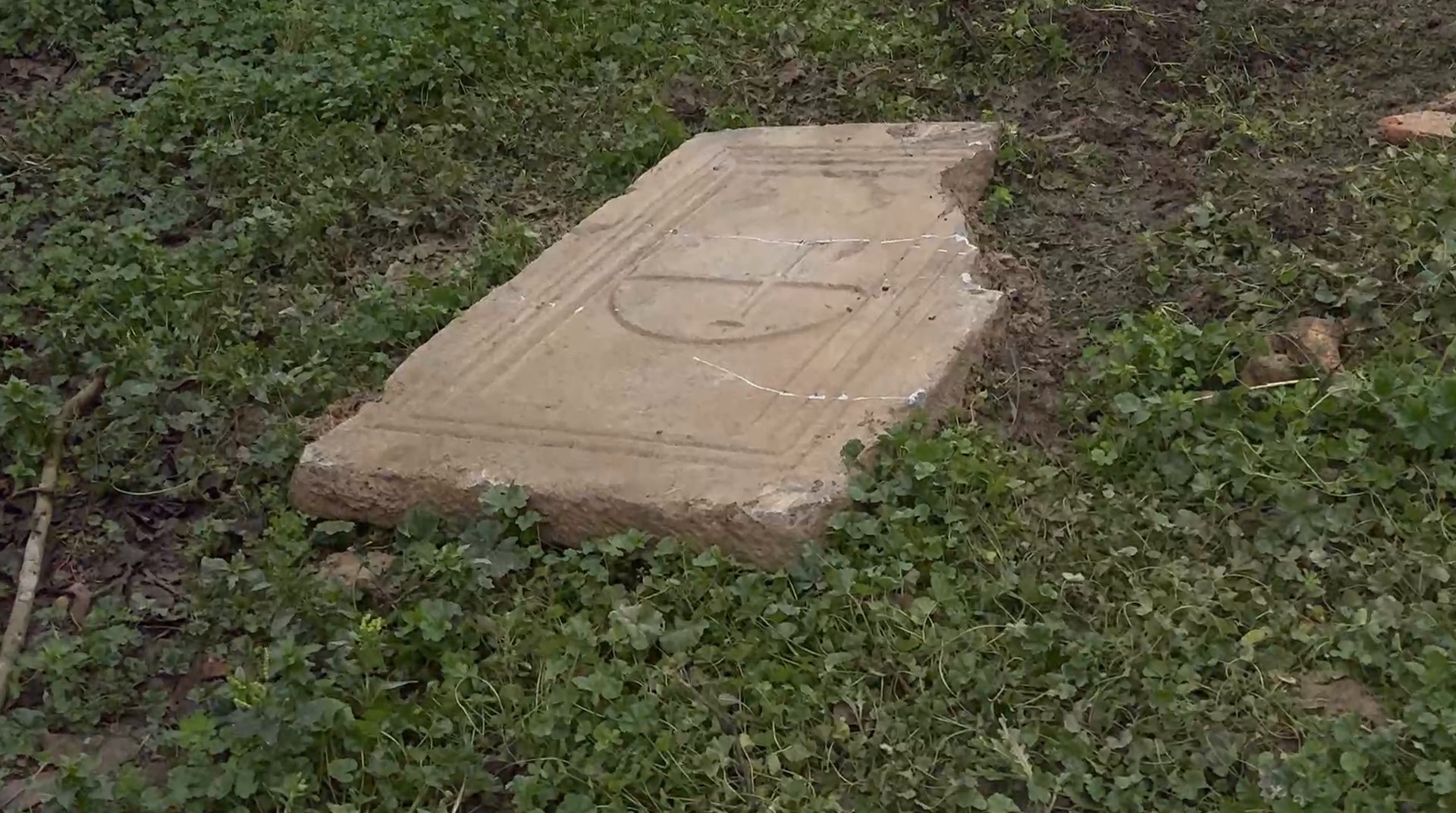 Farmer plowing field uncovers ancient sarcophagus in Türkiye's Iznik