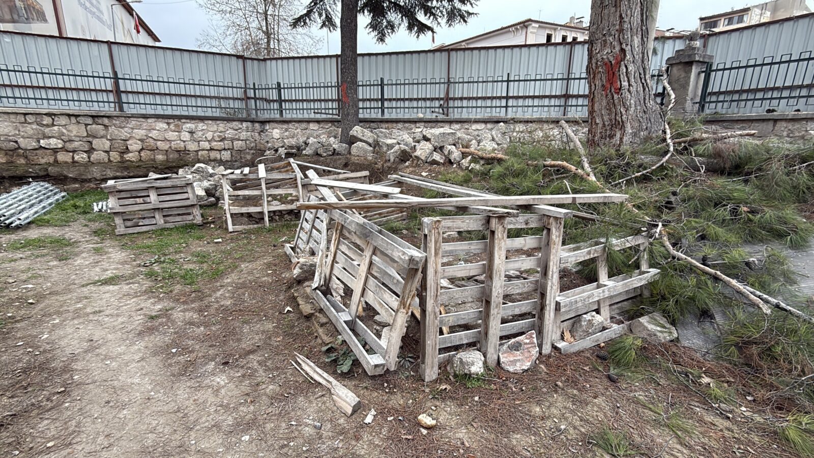 Historic tombs discovered during mosque restoration in Türkiye