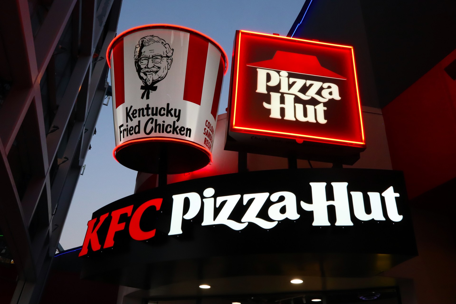 KFC, Pizza Hut workers in Türkiye urge Yum! Brands take action