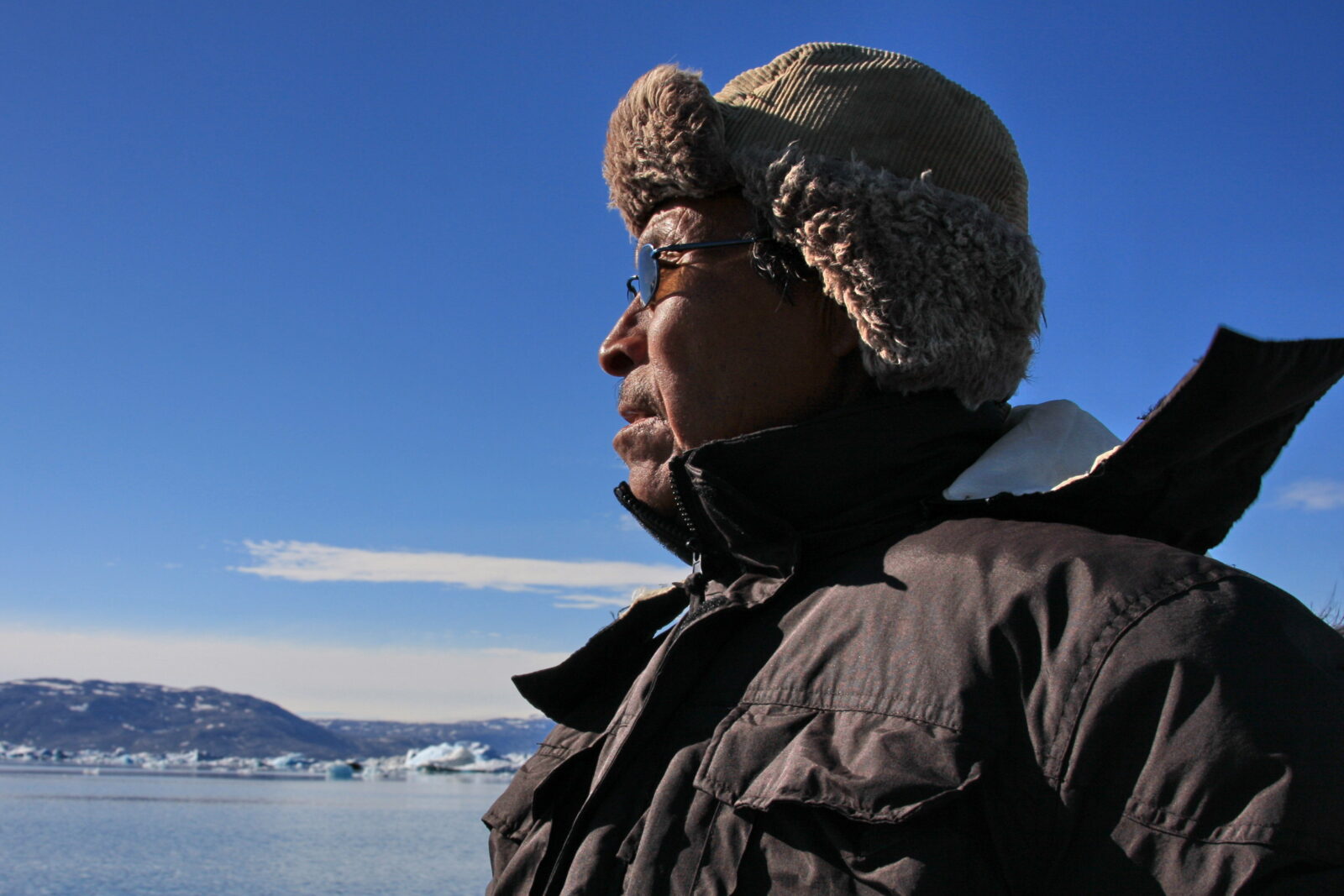 Inuit hunter from Tiniteqilaaq, a settlement in the Sermersooq municipality, in southeastern Greenland with a population of 96 people (as reported in 2020). (Adobe Stock Photo)