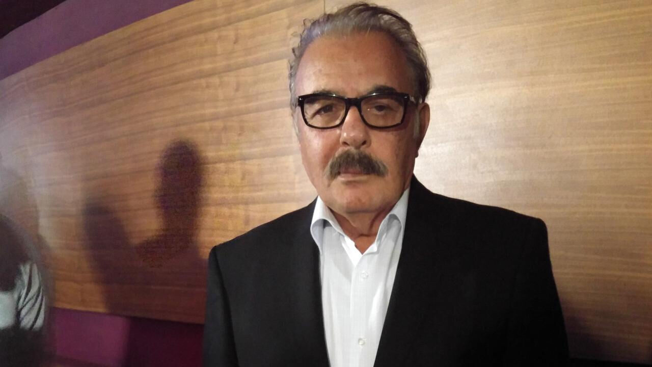 Ferdi Tayfur, dressed in a suit, attending a public event, Jan. 6, 2024. (Türkiye daily)