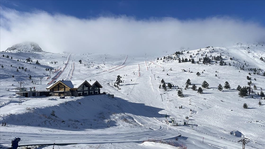 Kartalkaya Ski Center, one of Türkiye's top winter tourism destinations, gears up for the upcoming ski season, Türkiye, Nov. 22, 2023. (AA Photo)