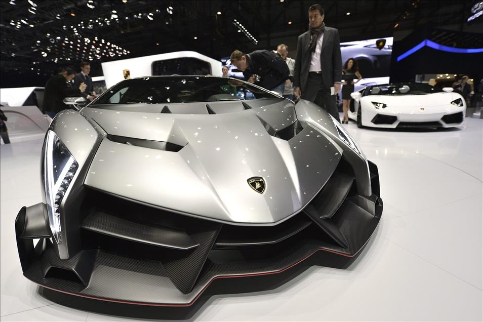 A striking silver Lamborghini Veneno showcased at an auto exhibition. (AA Photo)