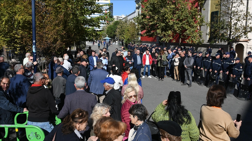 Tirana protests intensify amid corruption allegations against Mayor Veliaj