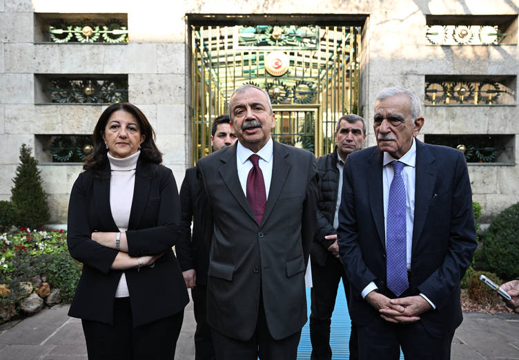 Turkish Parliament deputy speaker Onder suffers from heart attack