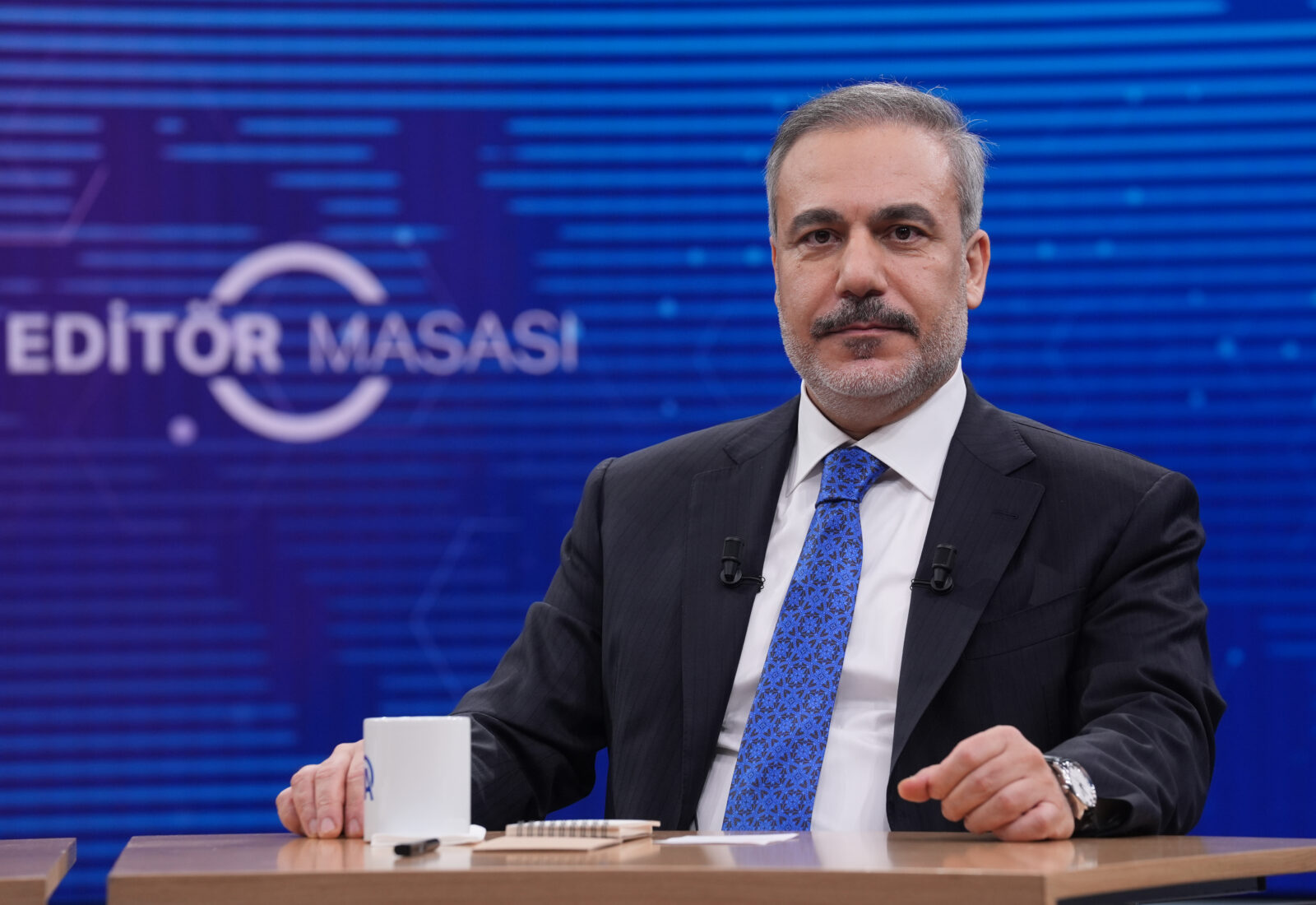 Foreign Minister Hakan Fidan speaks during his visit to Anadolu Agency’s Editorial Desk at the agency's headquarters in Ankara, Türkiye on Feb. 5, 2025. (AA Photo)