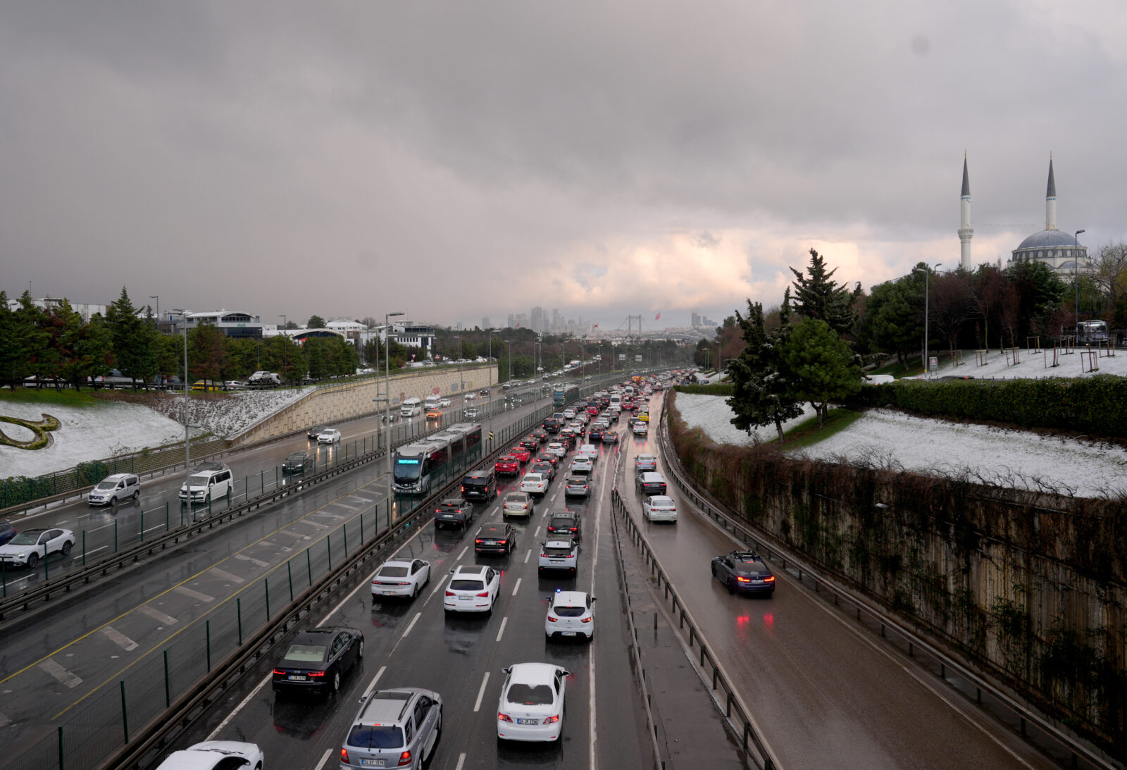 Traffic congestion has formed in some areas of Istanbul due to the impact of snowfall, Istanbul, Türkiye, Feb. 7, 2025. (AA Photo)