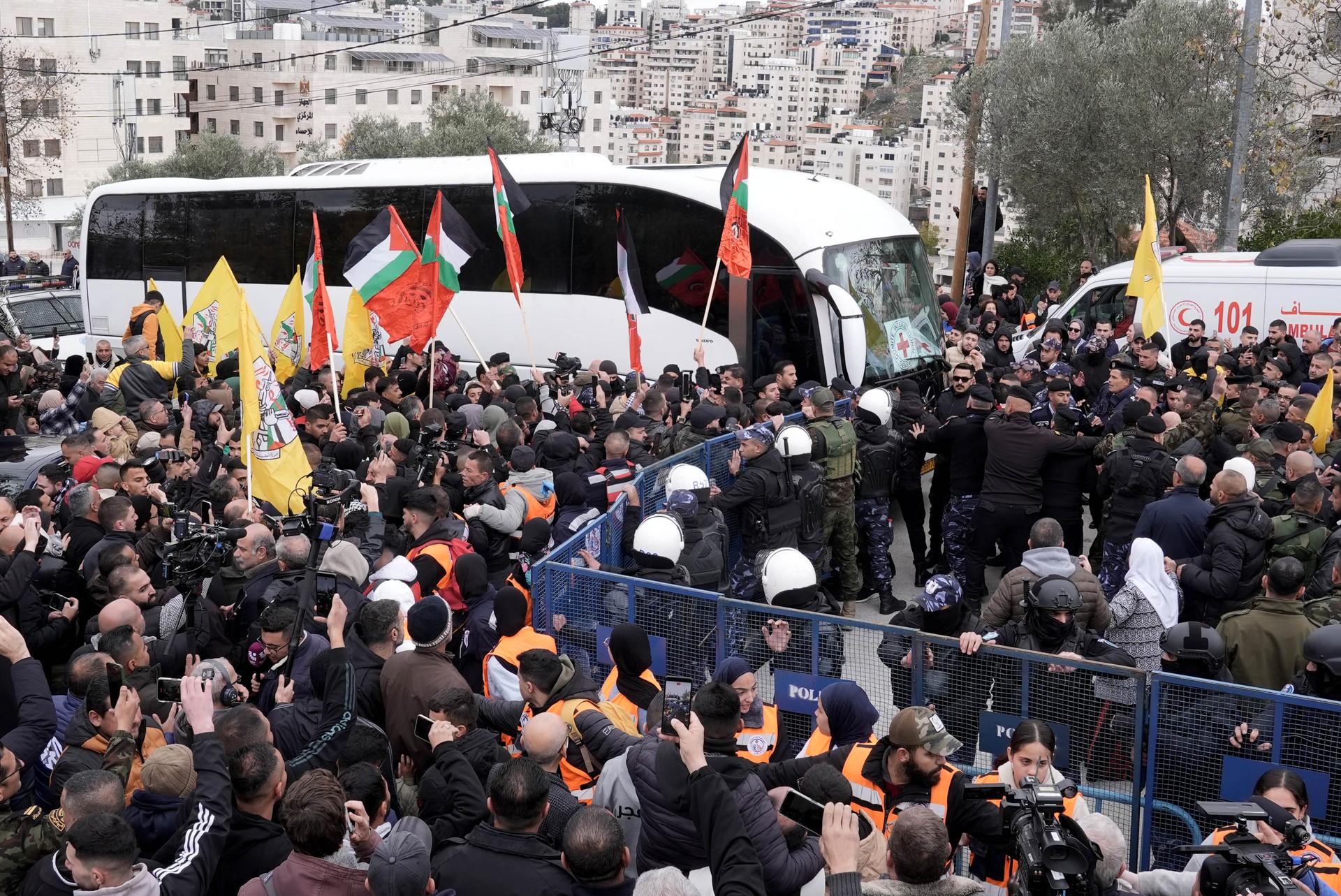 Hamas committee condemns double standards in Israeli, Palestinian prisoner treatment