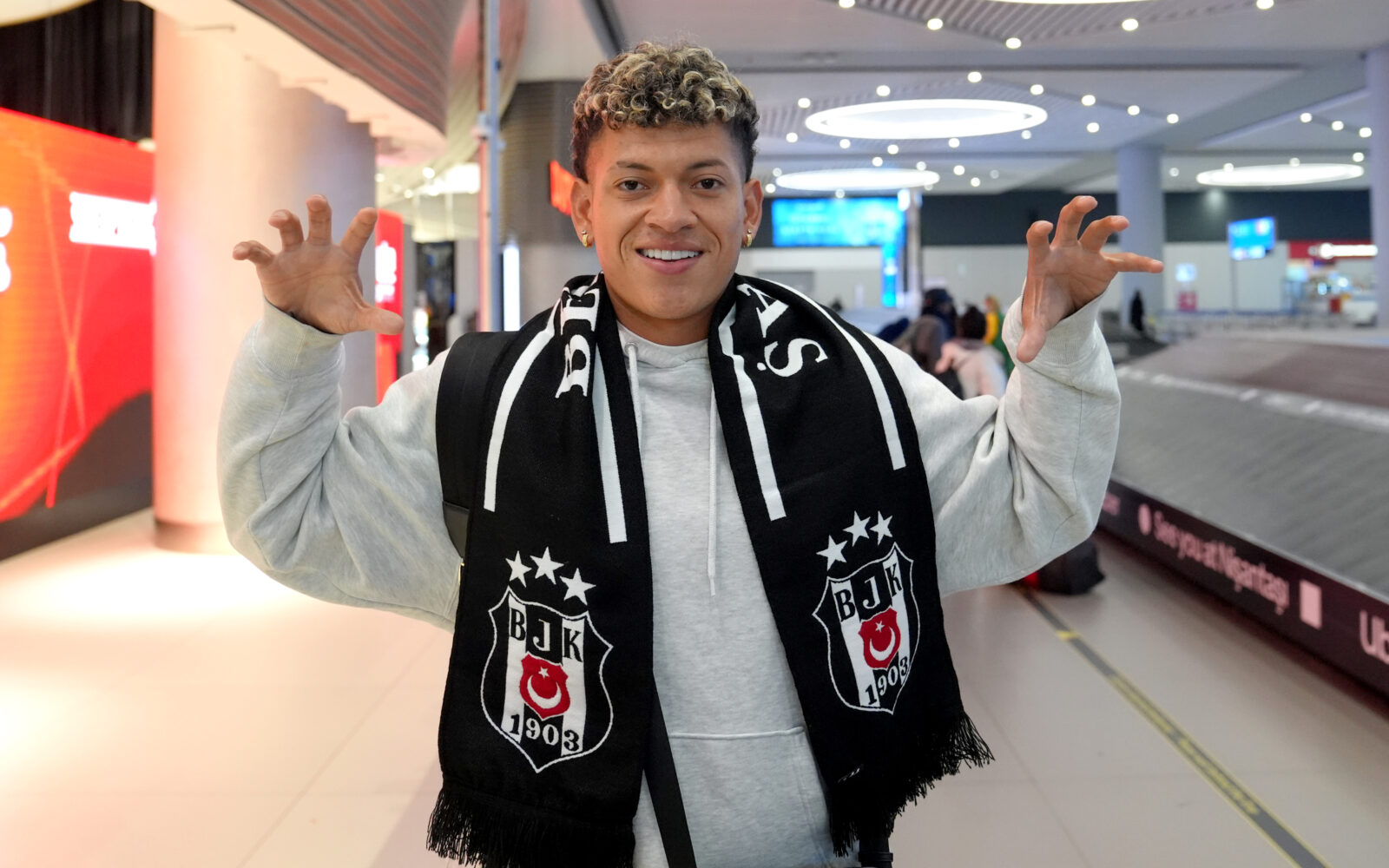 Colombian footballer Elan Ricardo arrives in Istanbul, Turkiye, Feb. 11, 2025. (AA Photo)