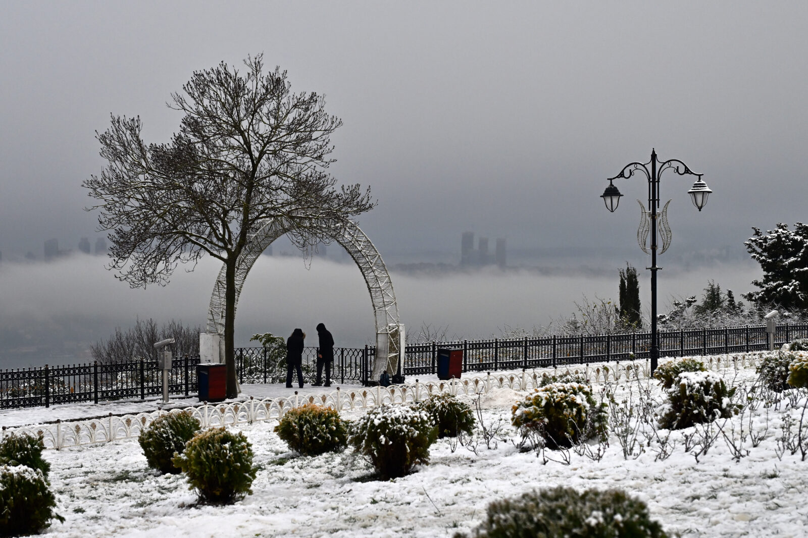 Snowfall in Istanbul: Schools closed, flights canceled, roads icy, warnings issued