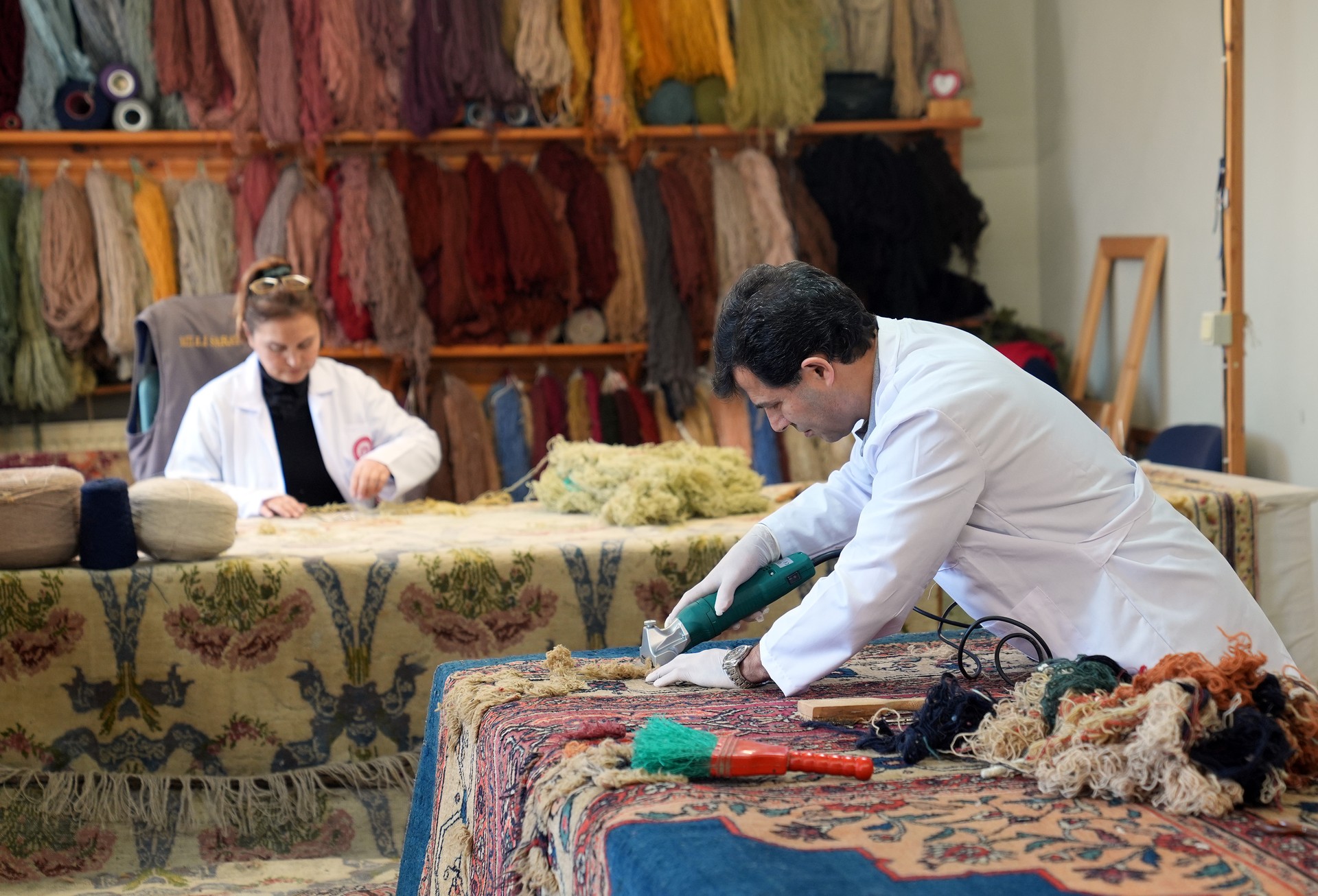 Türkiye’s 200-year-old palace carpets restored to former glory