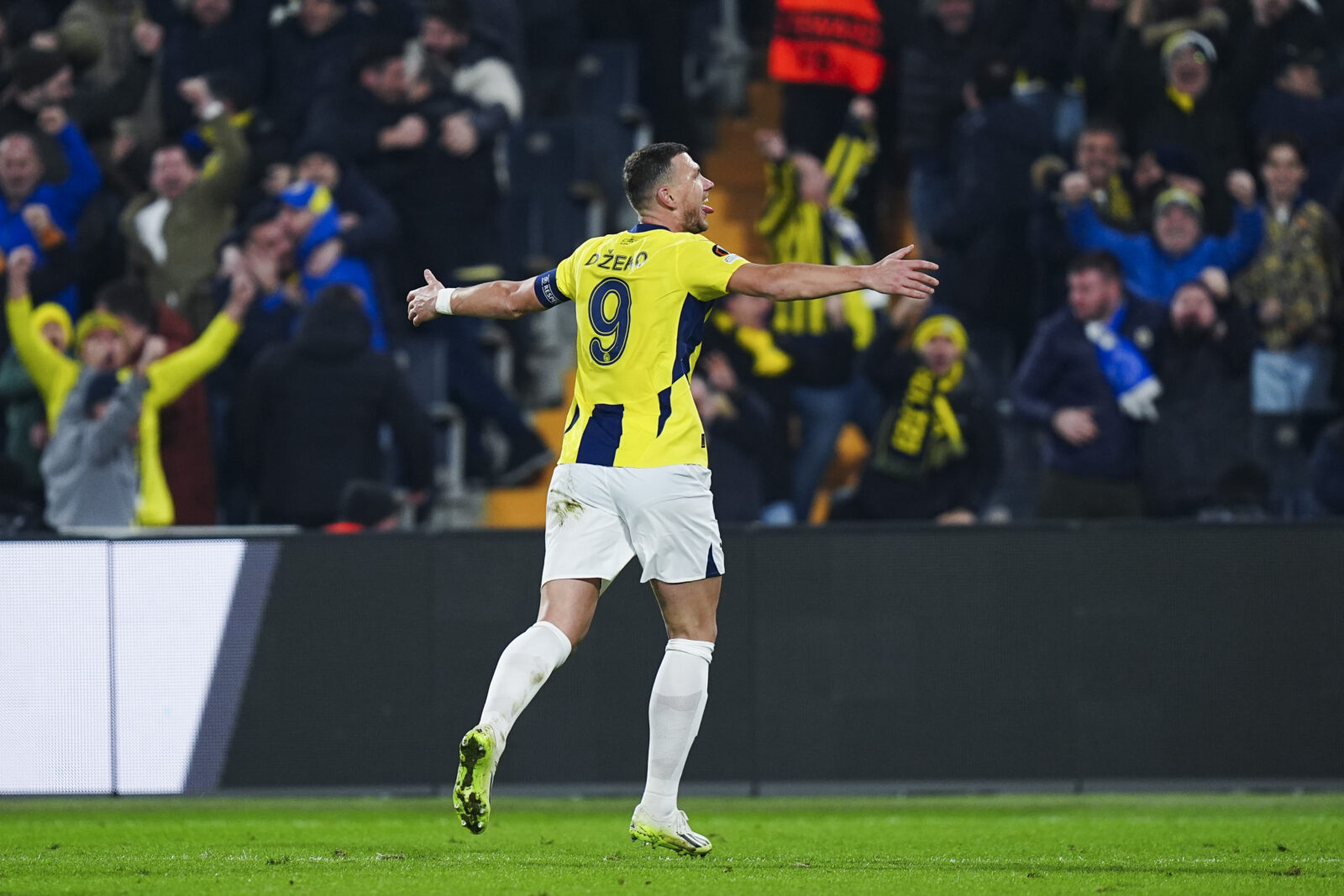 Edin Dzeko (9) celebrates after scoring a goal during the UEFA Europa League last 16 play-off round first leg match between Fenerbahce and Anderlecht at Ulker Stadium in Istanbul, Turkiye on Feb.13, 2025. (AA Photo)