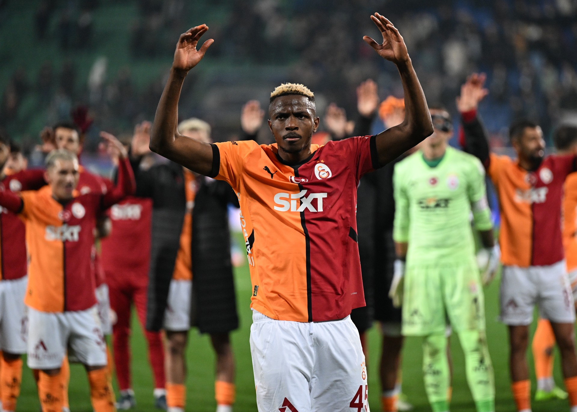 Galatasaray secures lead over Fenerbahce as Osimhen stars before crucial derby
