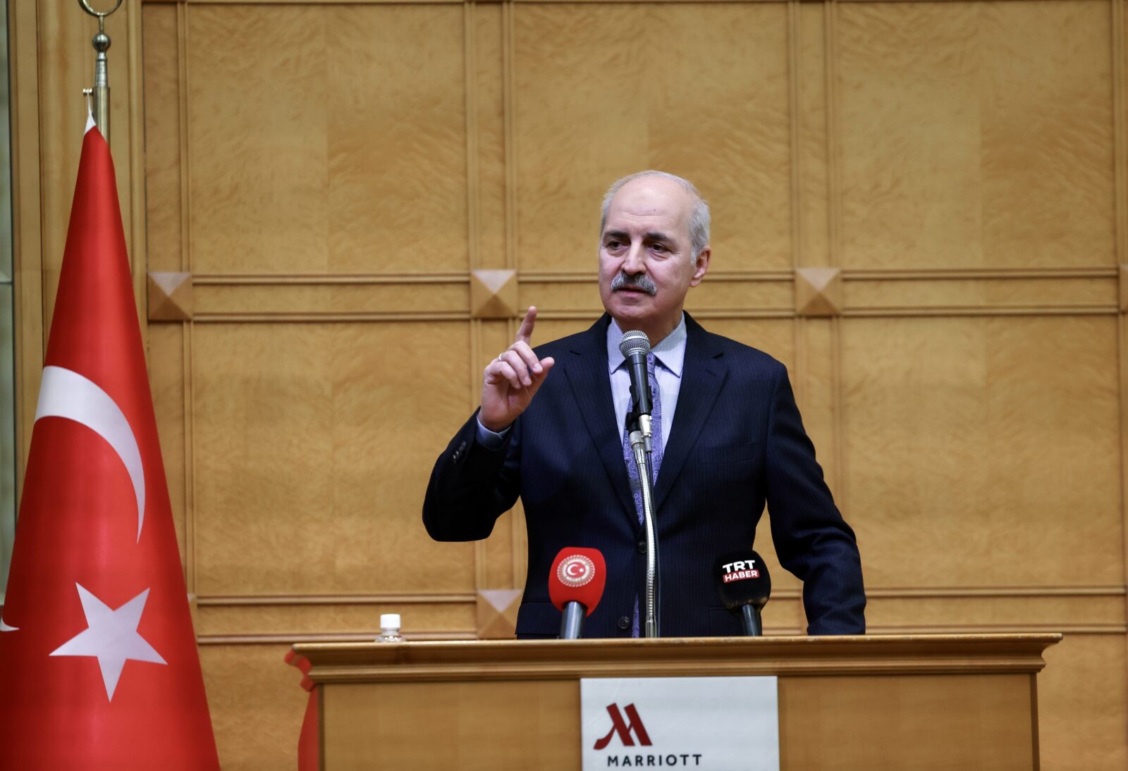 Turkish Parliament Speaker Numan Kurtulmus met with representatives of the Turkish community in Nagoya, Japan and delivered a speech. (AA Photo)