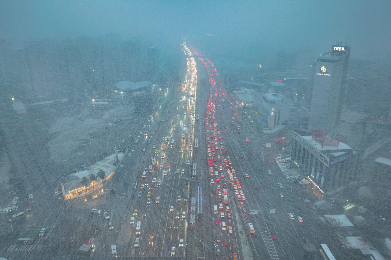 Istanbul suspends education on Feb. 20 due to heavy snowfall