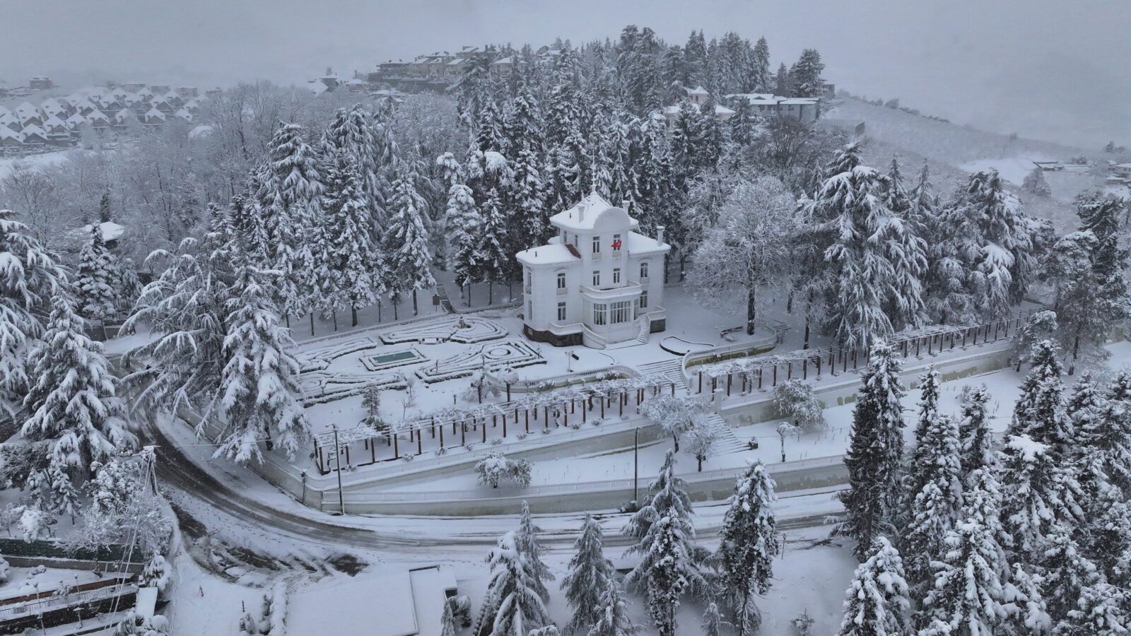 An aerial view of the snow-covered Ataturk Mansion after snowfall in Trabzon, Türkiye, Feb. 20, 2025. (AA Photo)