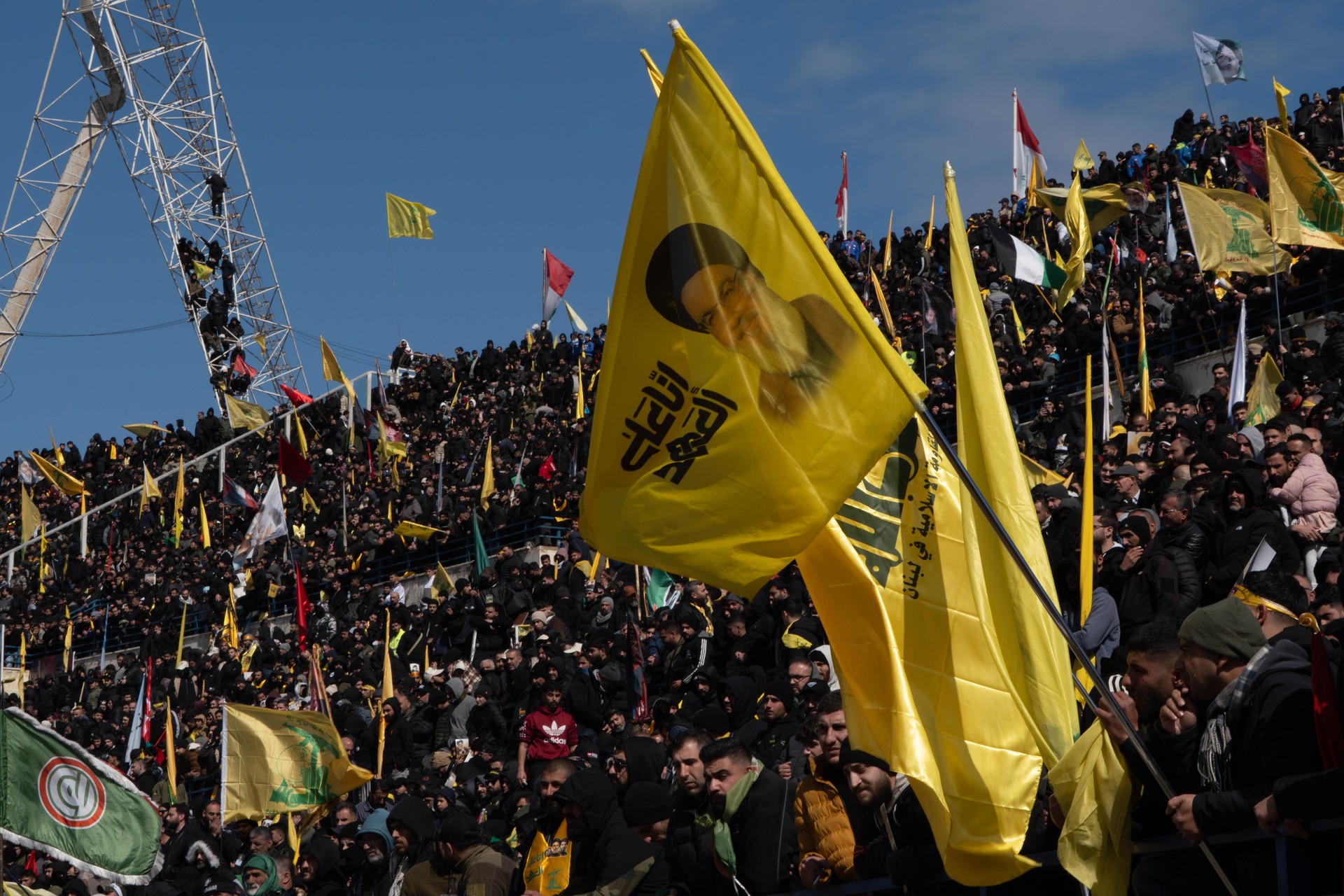 Hezbollah open to disarmament talks if Israel withdraws from Lebanon Image