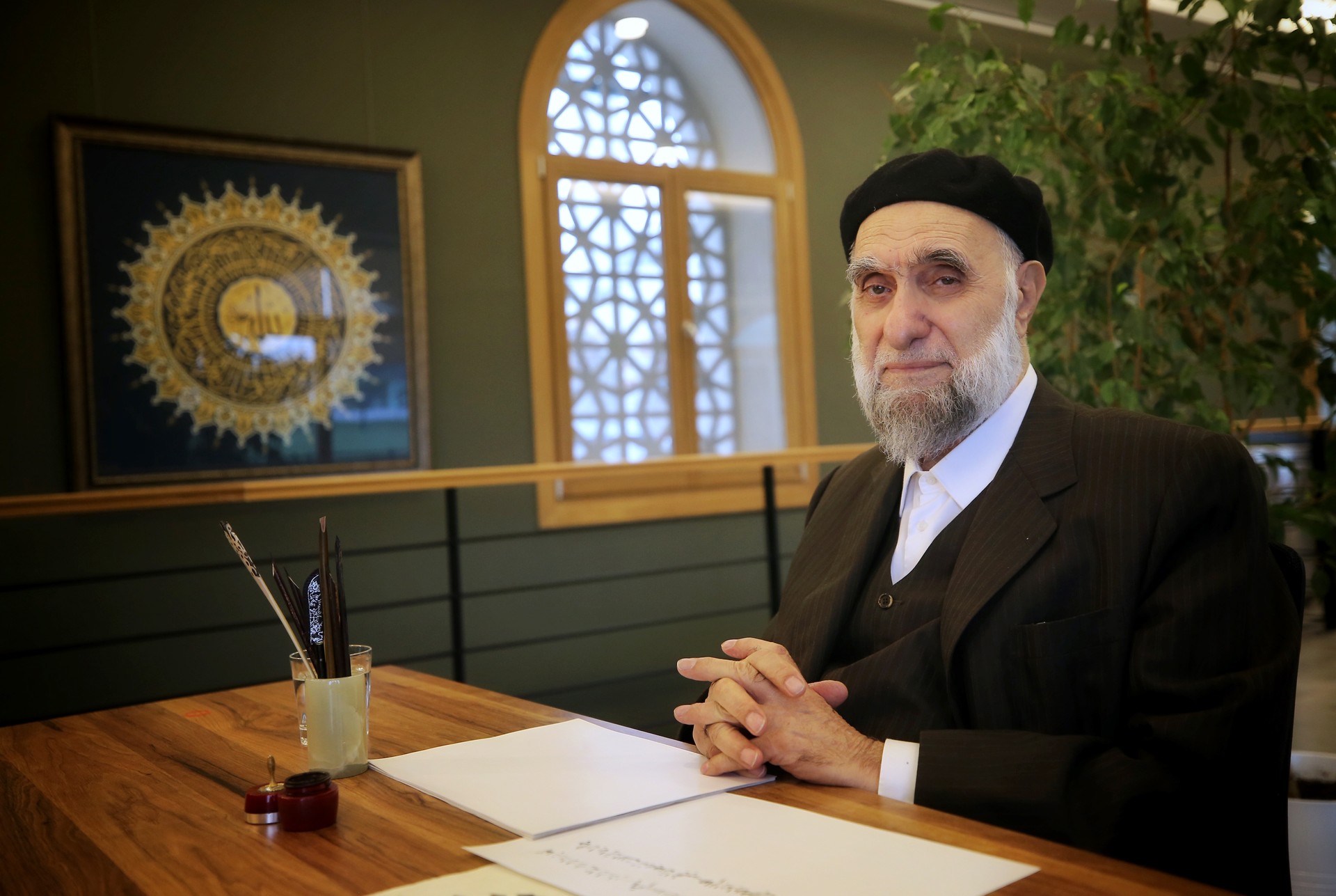 Hasan Celebi, 'Master of Calligraphers,' passes away at 88 in Istanbul
