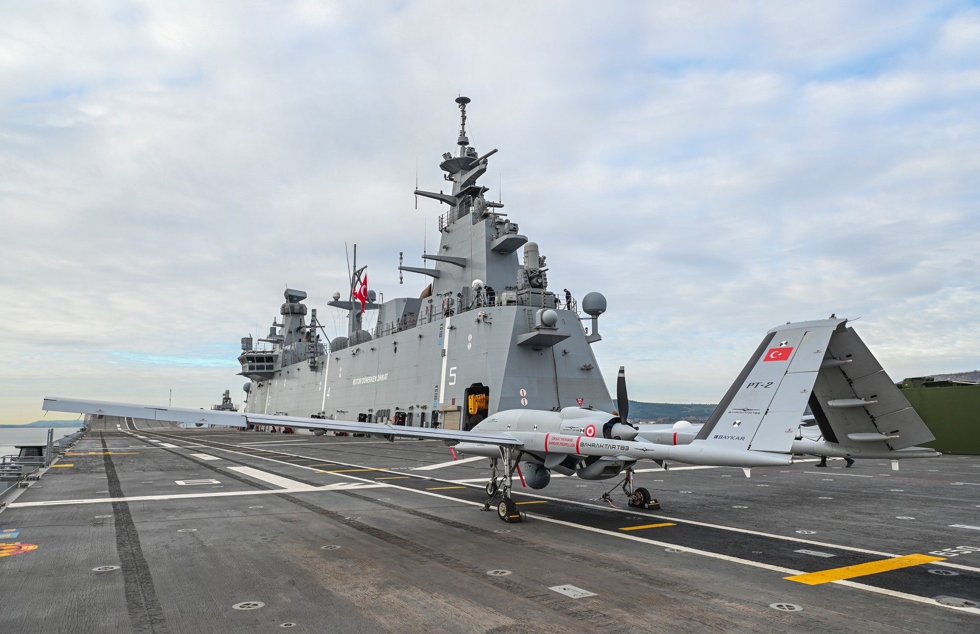 Colombian Air Force travels to Türkiye to assess Bayraktar TB3 UAV